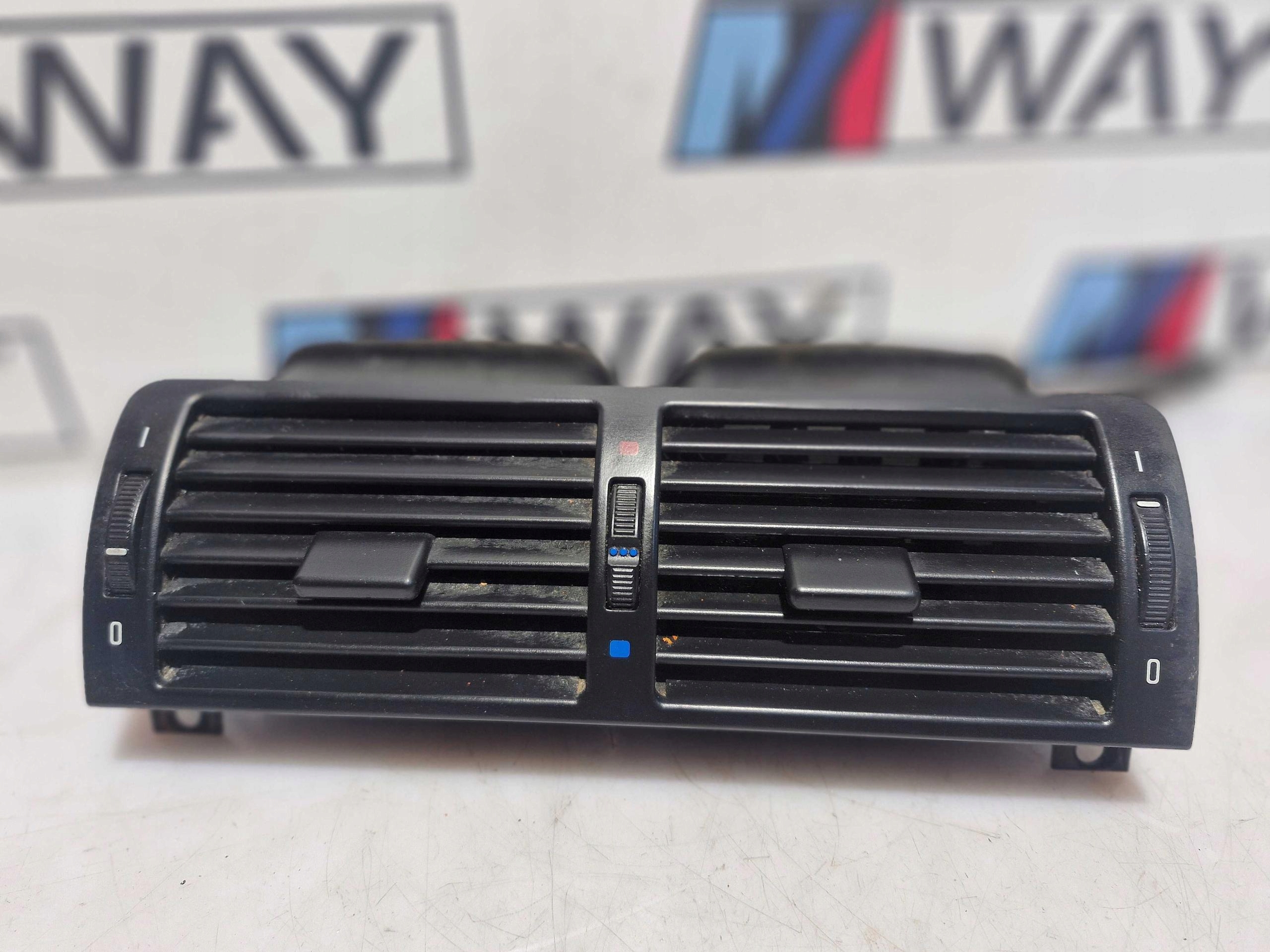 8361895 BMW E46 COUPE CABRIO grid air conditioning devices central