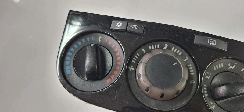 commande de climatisation alimentation d'air OPEL CORSA D 5E094010