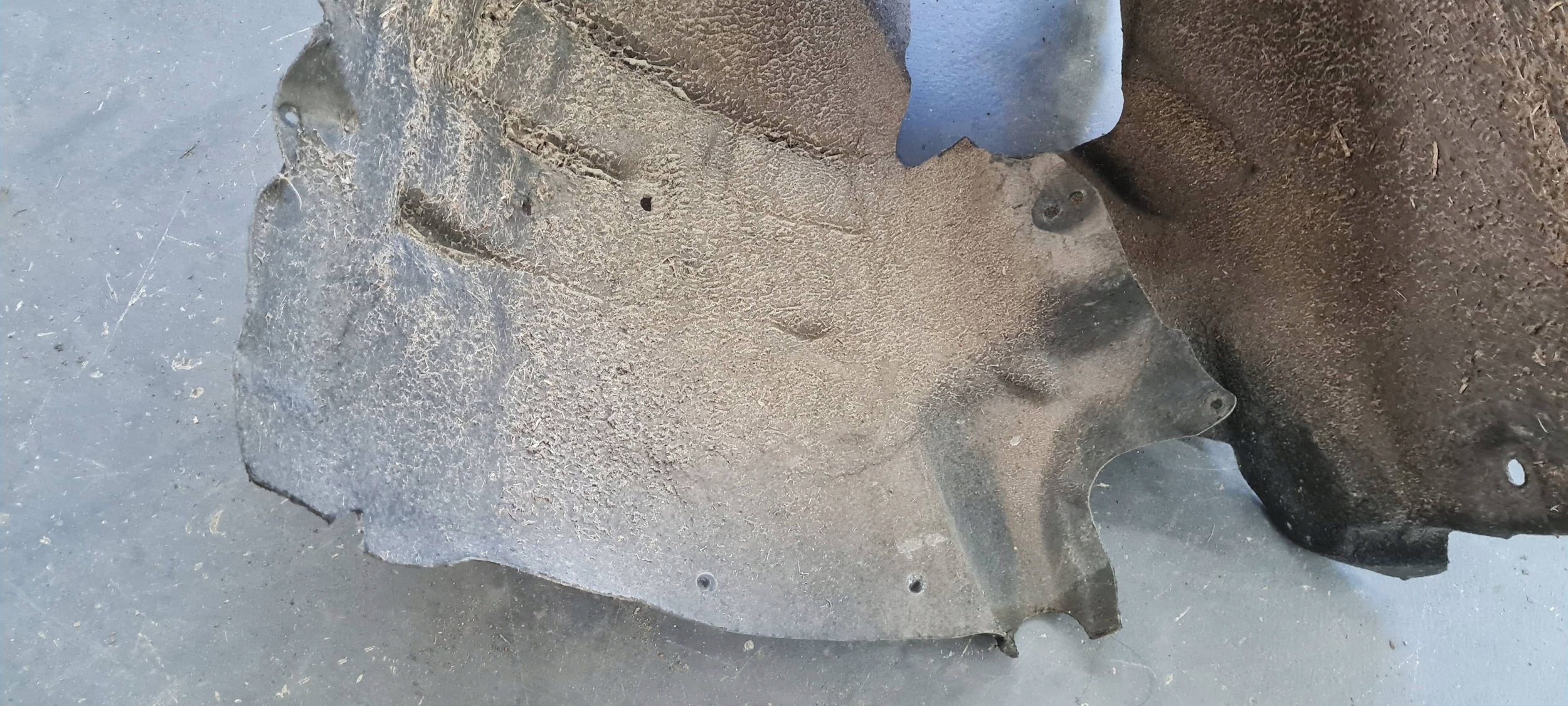 A5 8T LIFT mudguard left left front front MATERIAL 8T0821171M