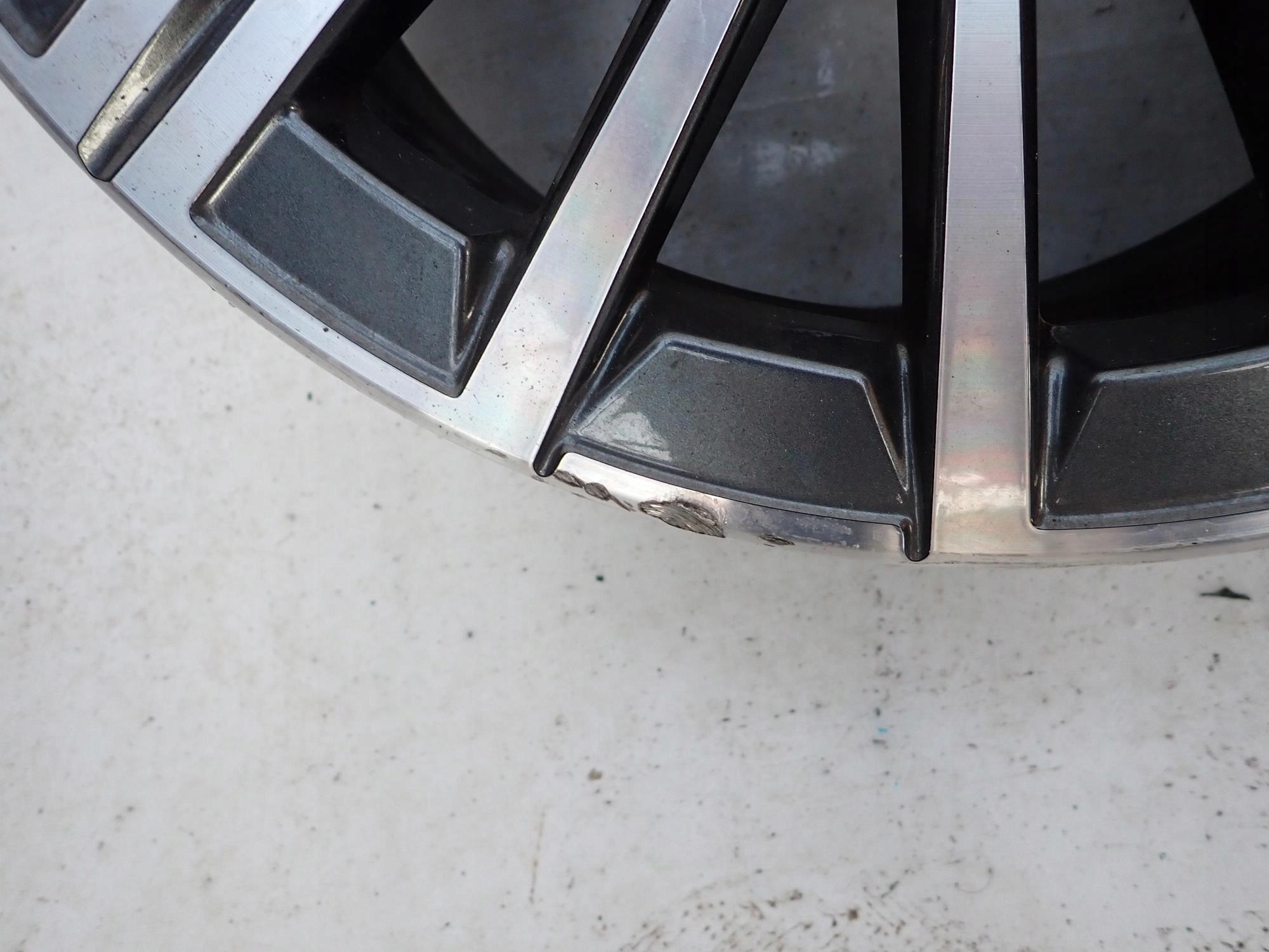 BMW U06 6891174 7Jx17H2 17" disk hliníkový