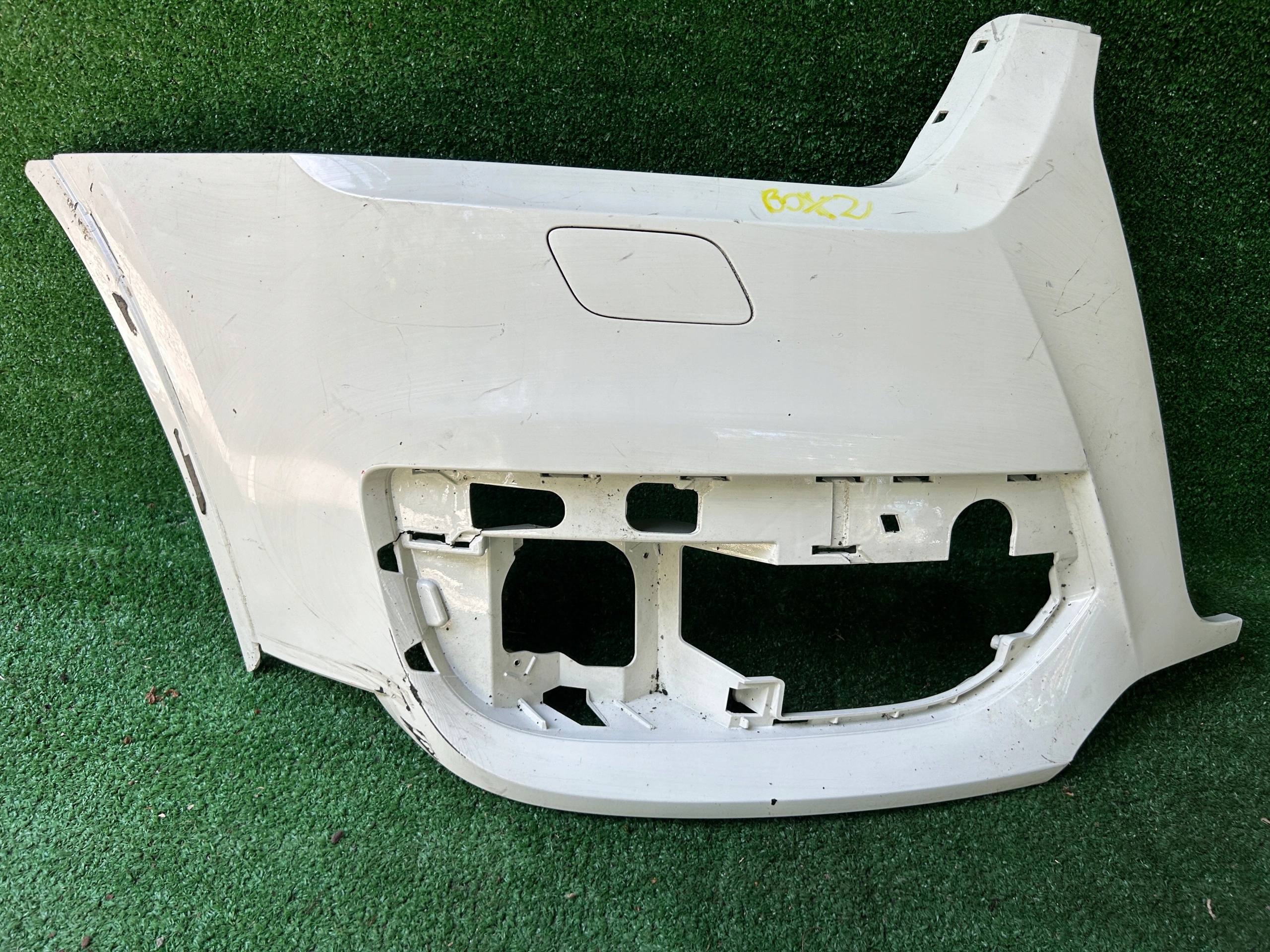 Audi Q3 corner of a bumper front 8U0807438