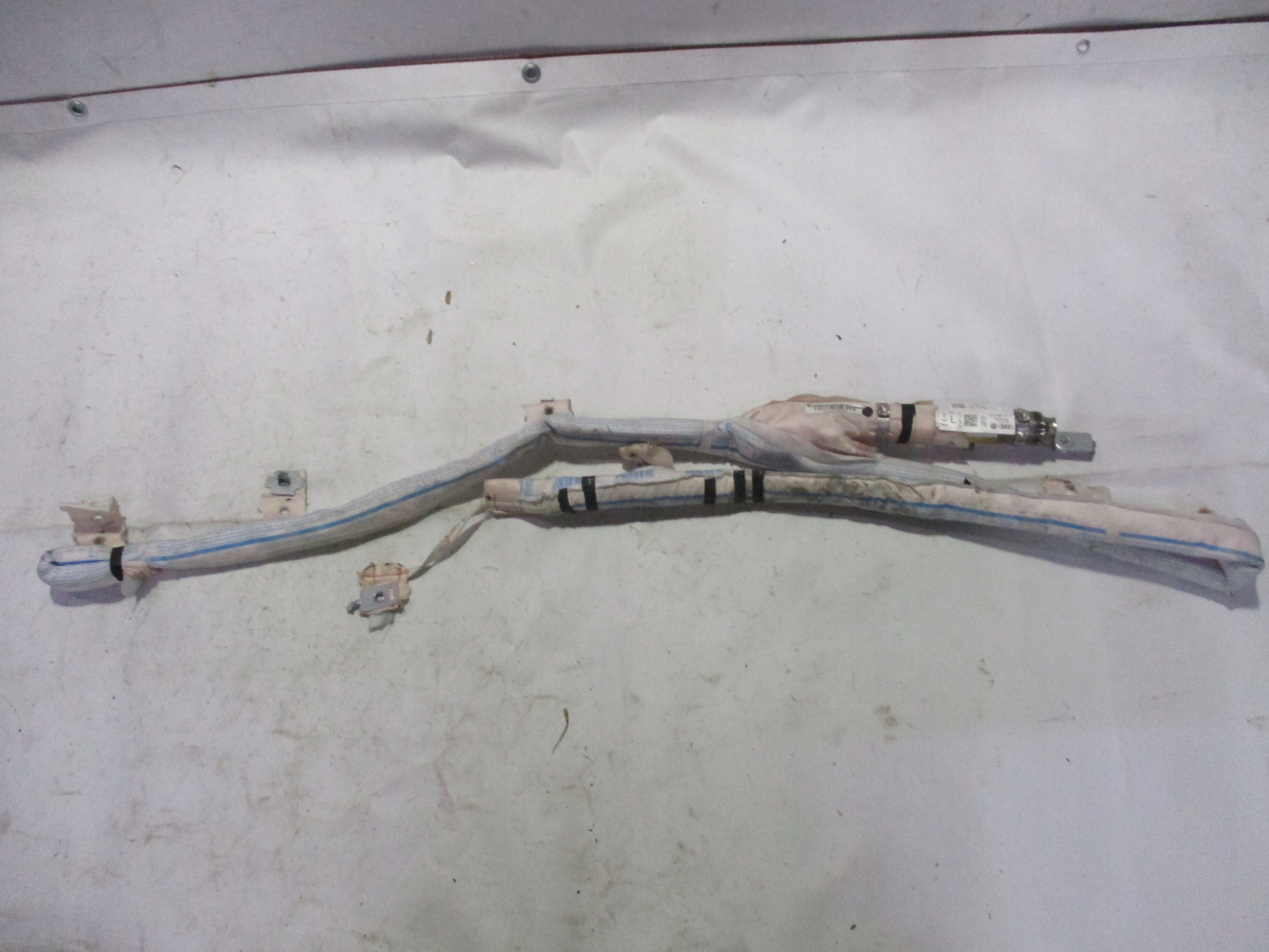 Dachvorhang Airbag links Audi Q2 81A880741D