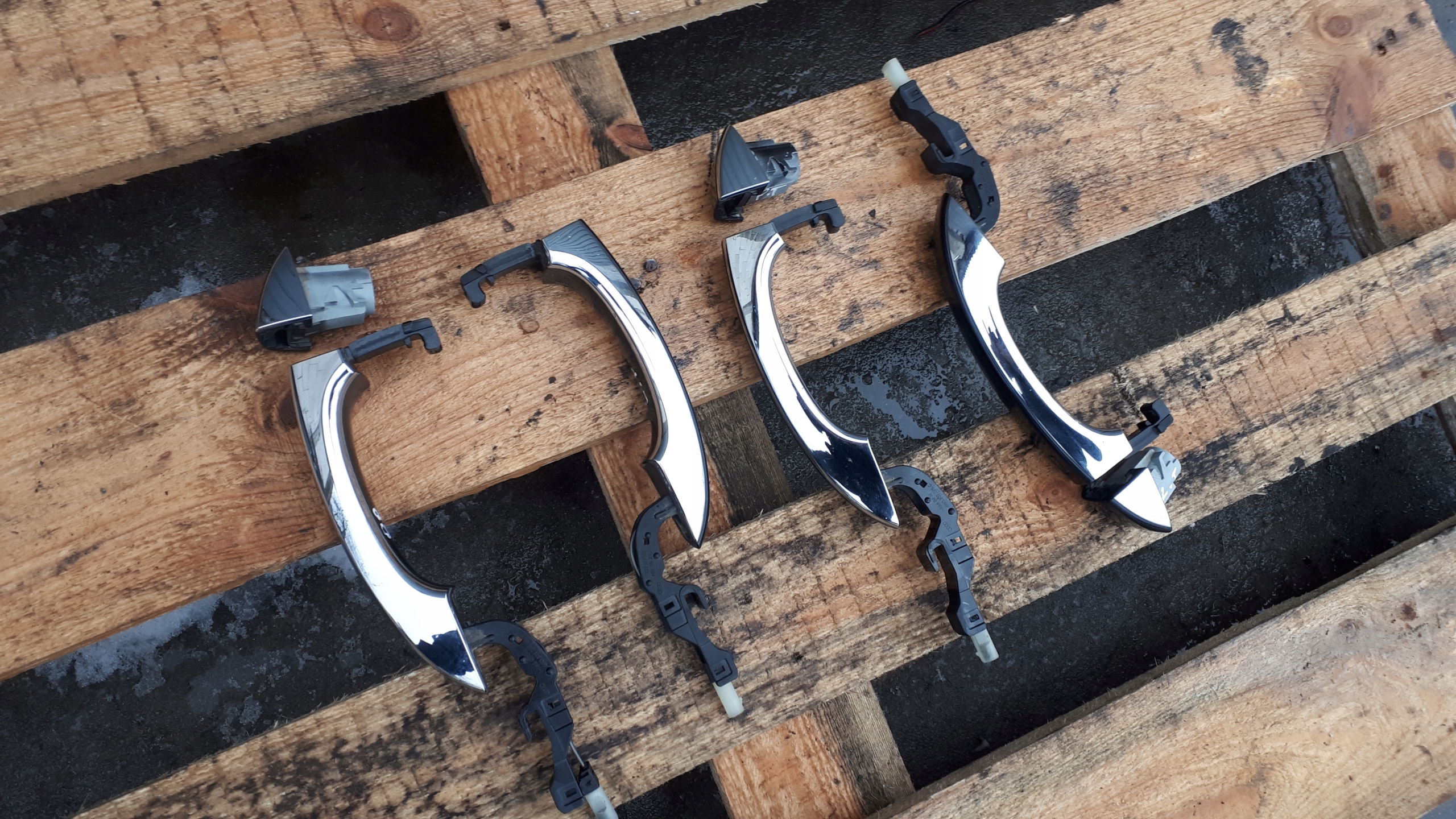 A6 C7 4G A7 KLAMKI CHROM LED DRZI LEWA PRAWA 4X