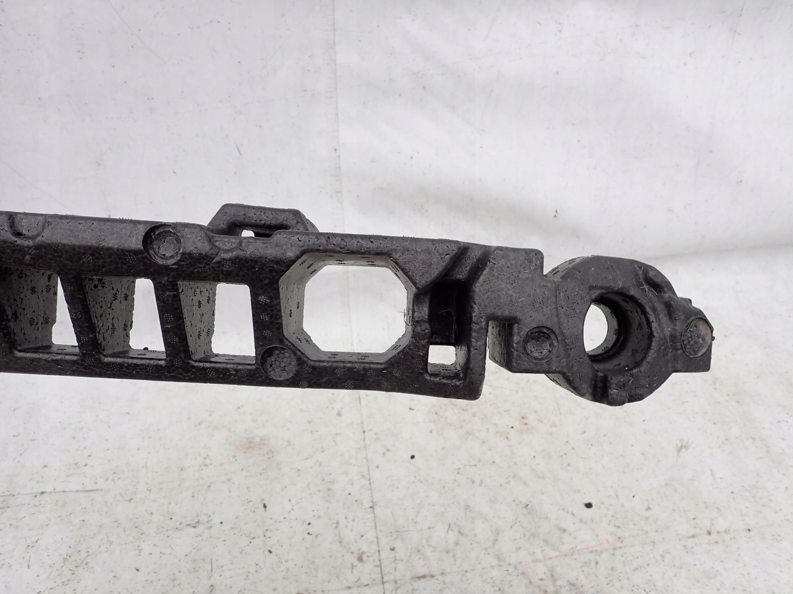 VW PASSAT B8 ABSORBER der Stoßstange vorne 3G0807251D