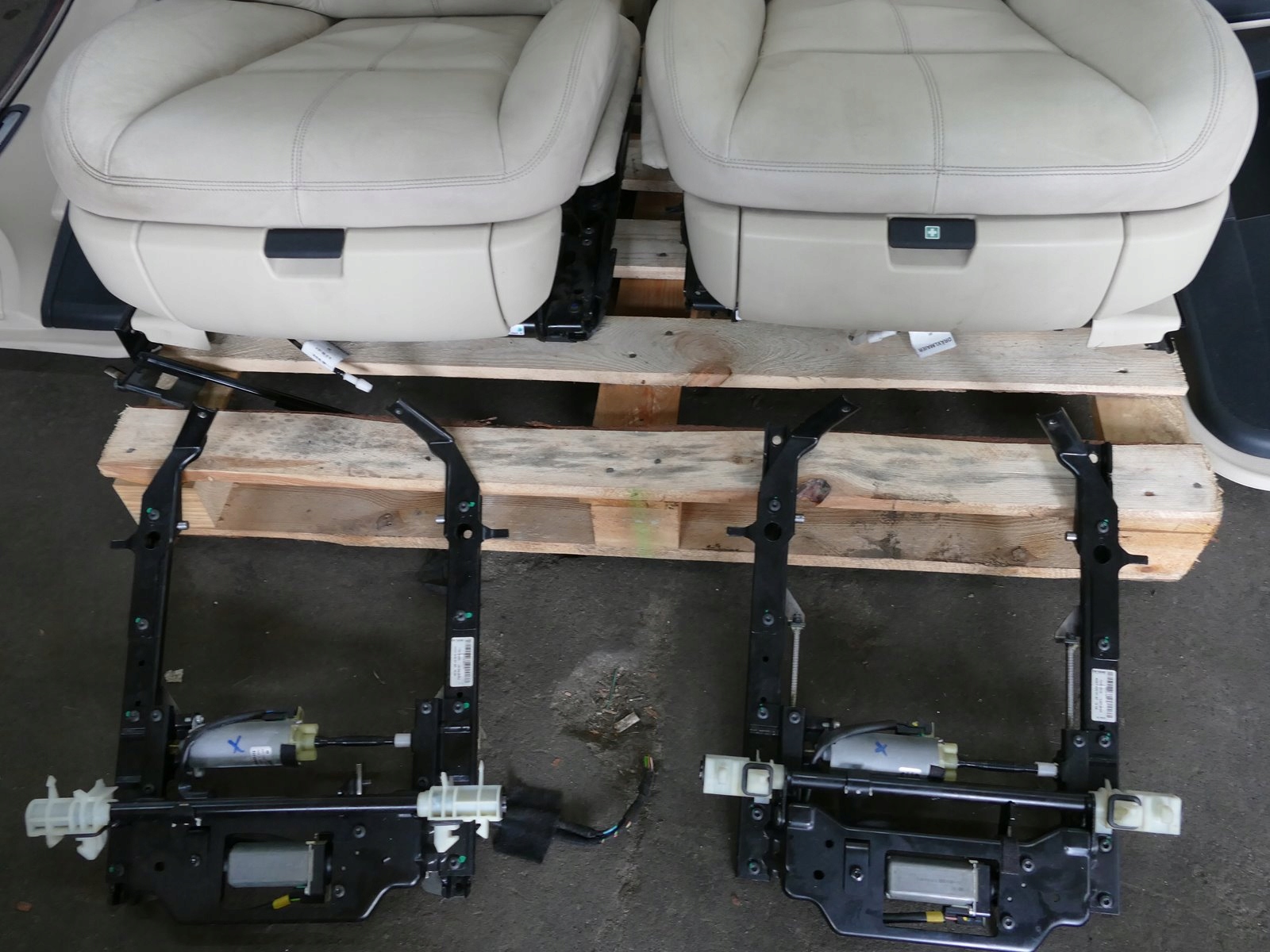 MERCEDES S W221 LONG Sitz Sitz 4xGRZANIE Seite KOMPLET