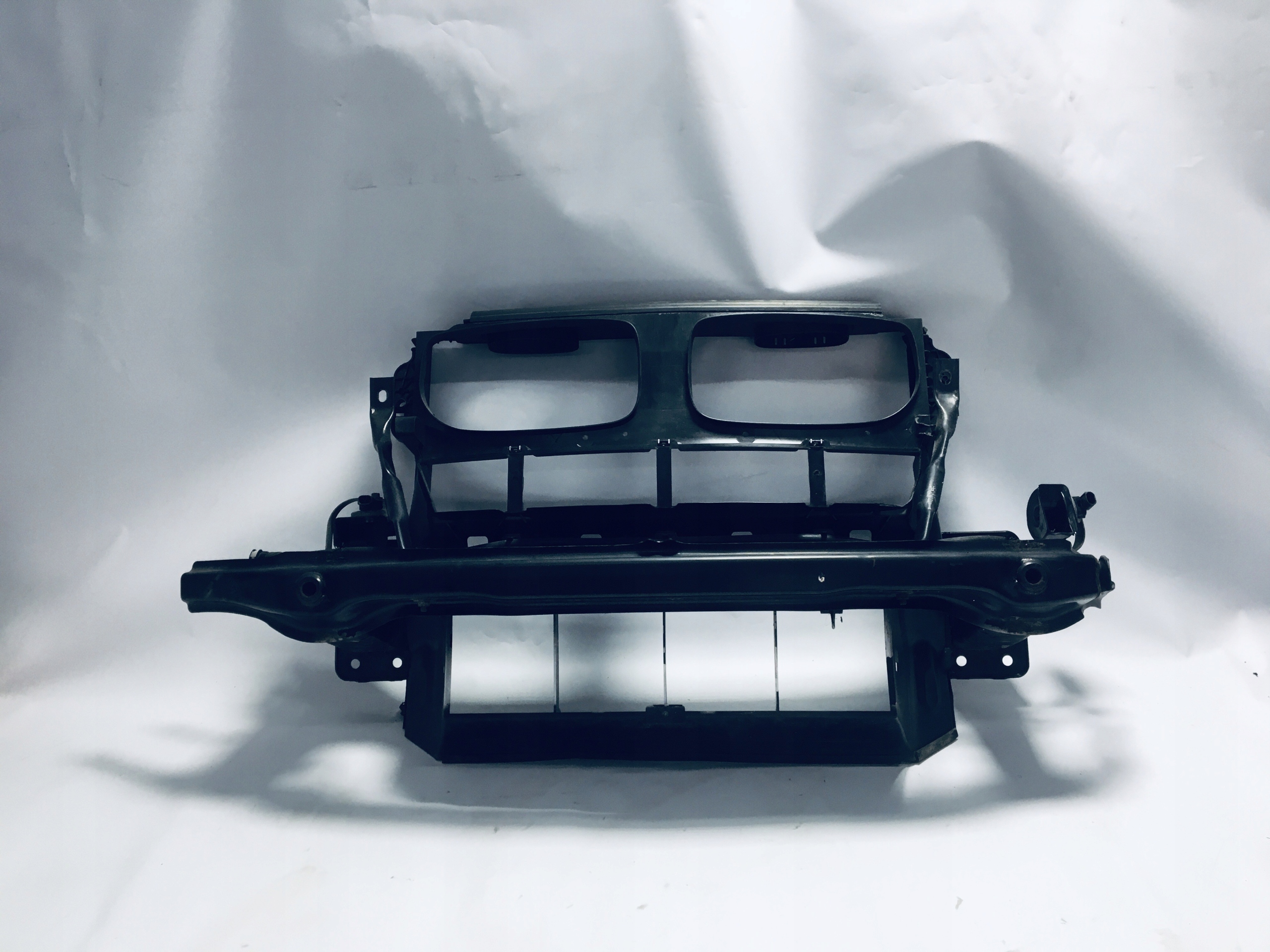 PAS PRZEDNI CHŁODNICE WENTYLATOR BMW X5 E70 3.0 D