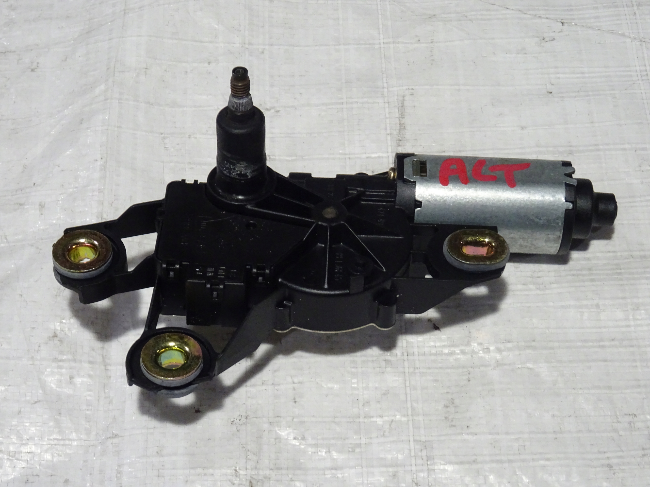 5P0 - СКЛООЧИСНИК ЗАДНЬОГО СИДІННЯ ALTEA 5P 5P0955711B