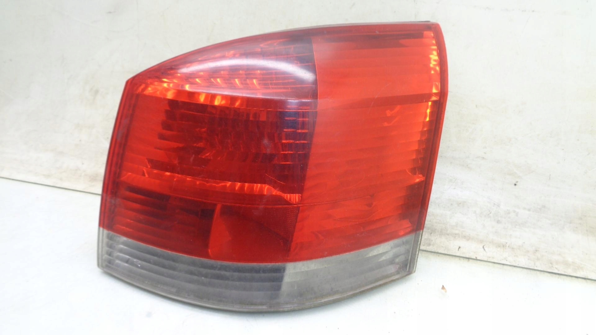 LAMPA PRAWY TYŁ OPEL SIGNUM