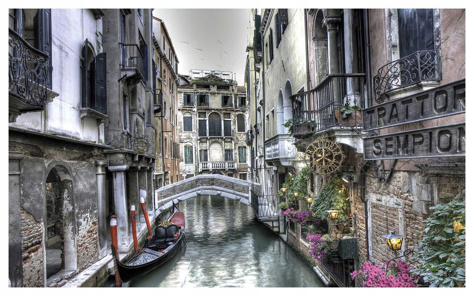 Fototapeta Benátsky kanál Gondola Benátky Trattoria Most 416x254 lepidlo