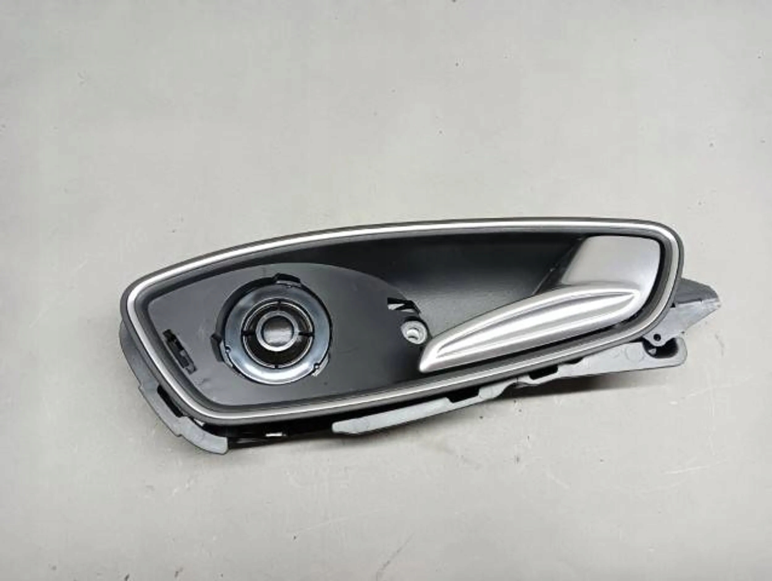 ручка двери зад правый Audi A1 8X4839020B