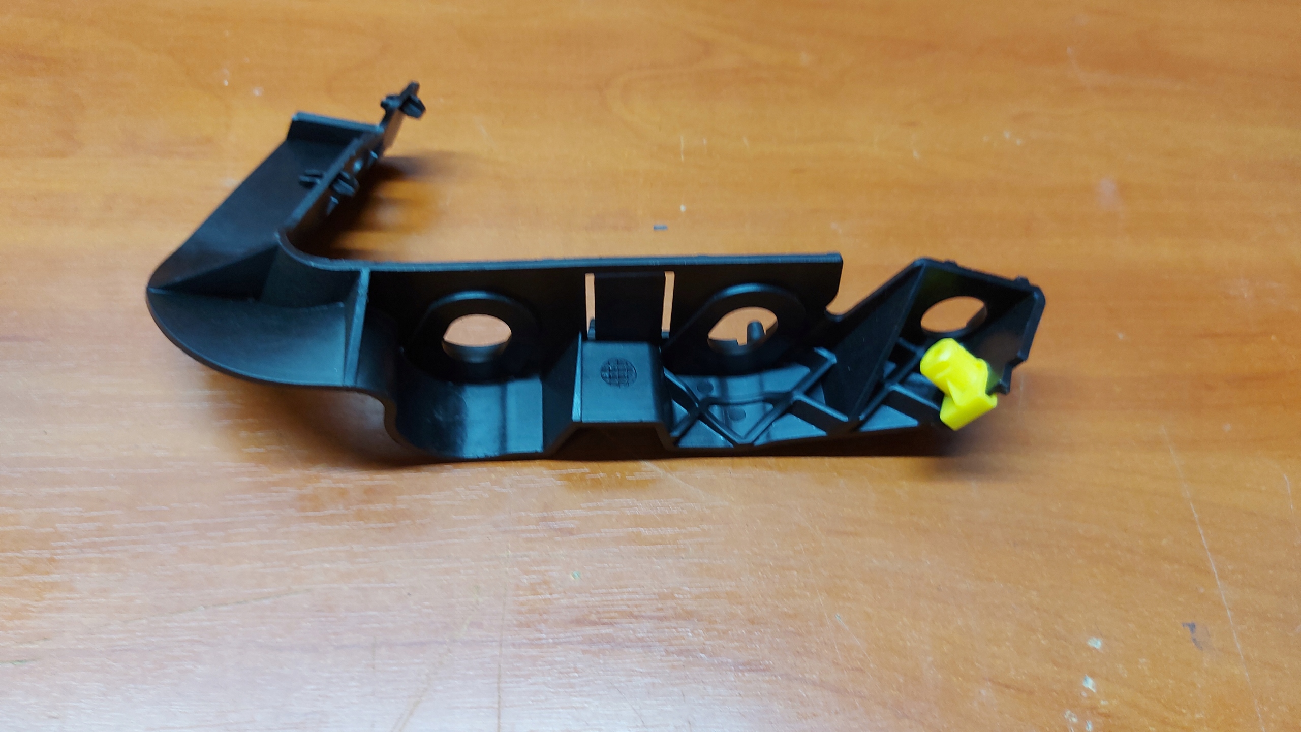 bumper bracket left front front TOYOTA AUDI A5 F5 16
