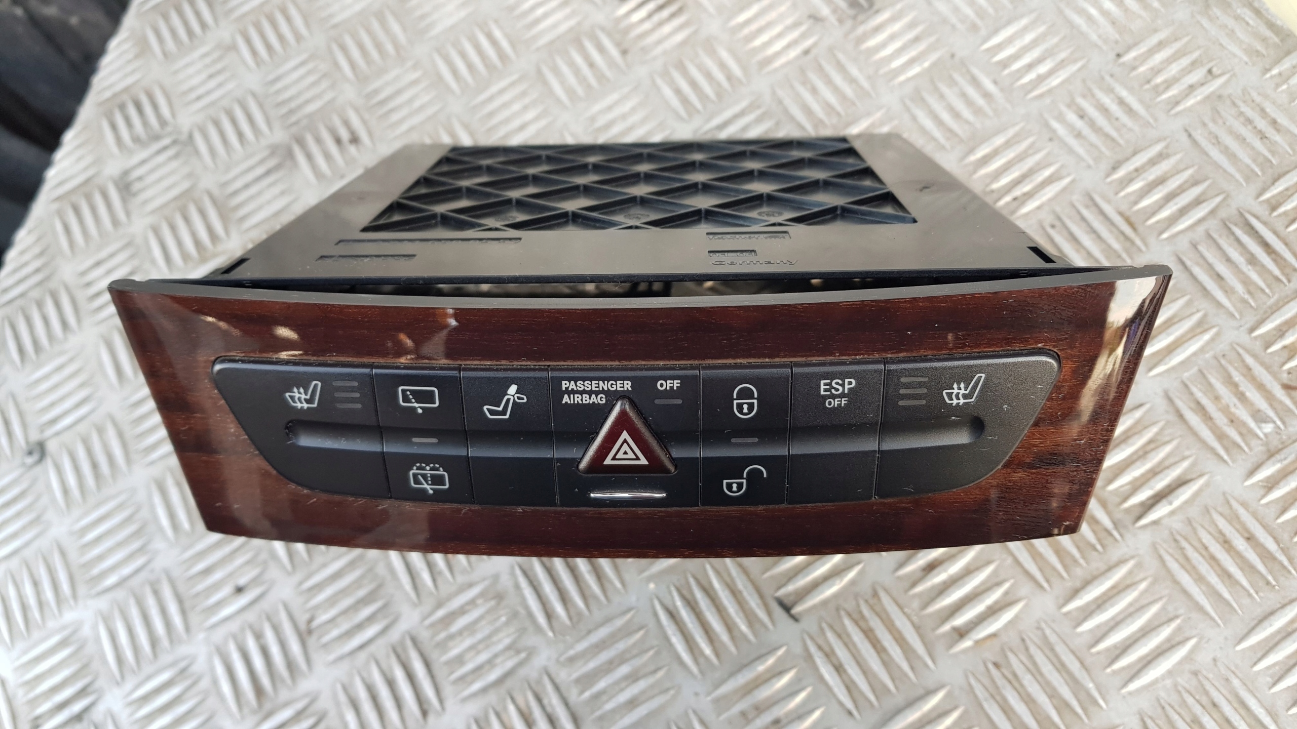 MERCEDES W211 switch PANEL GRZEANE seats AWARYJNY A2116800552