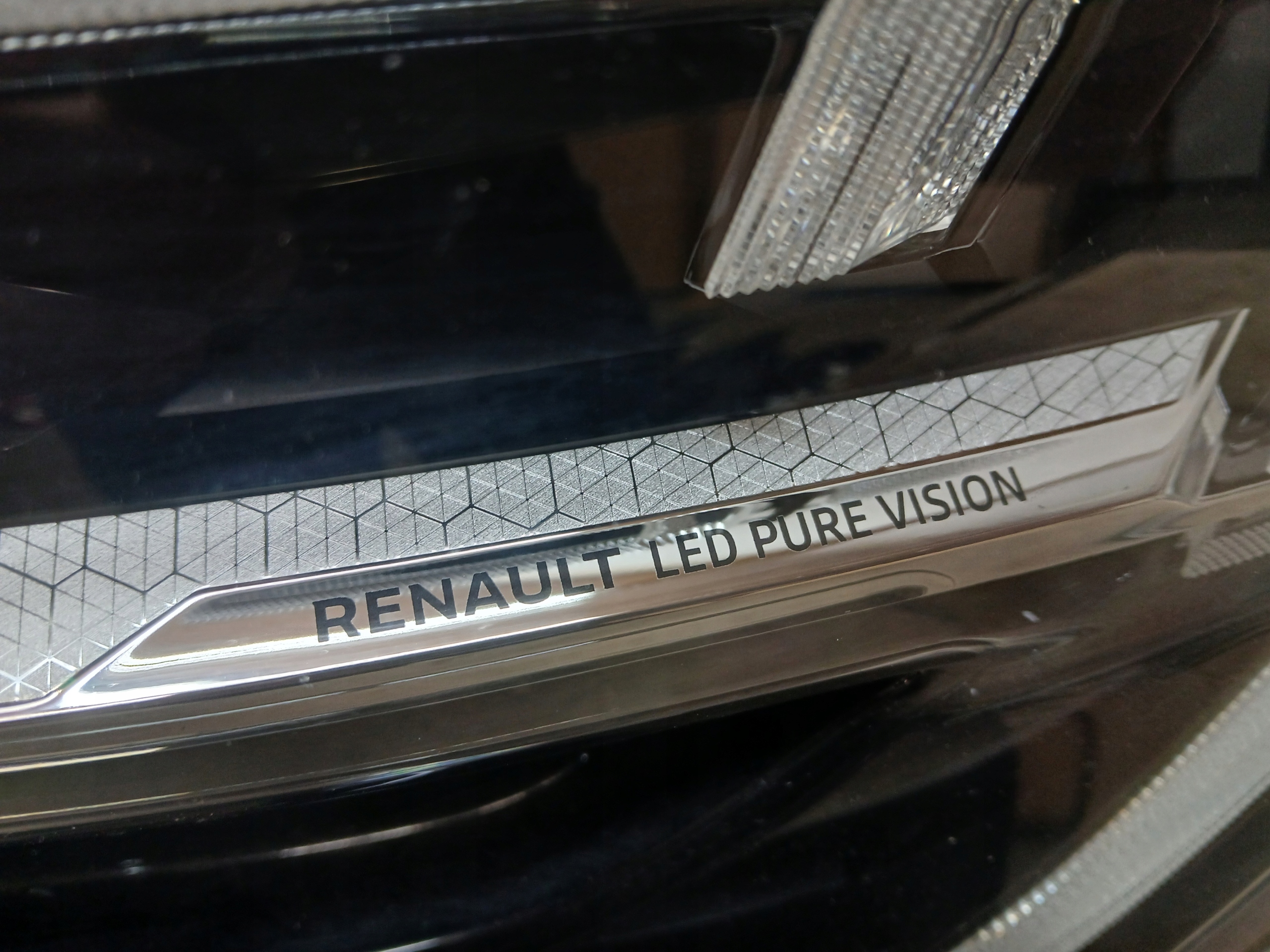 light front left RENAULT AUSTRAL FULL LED 260603699R