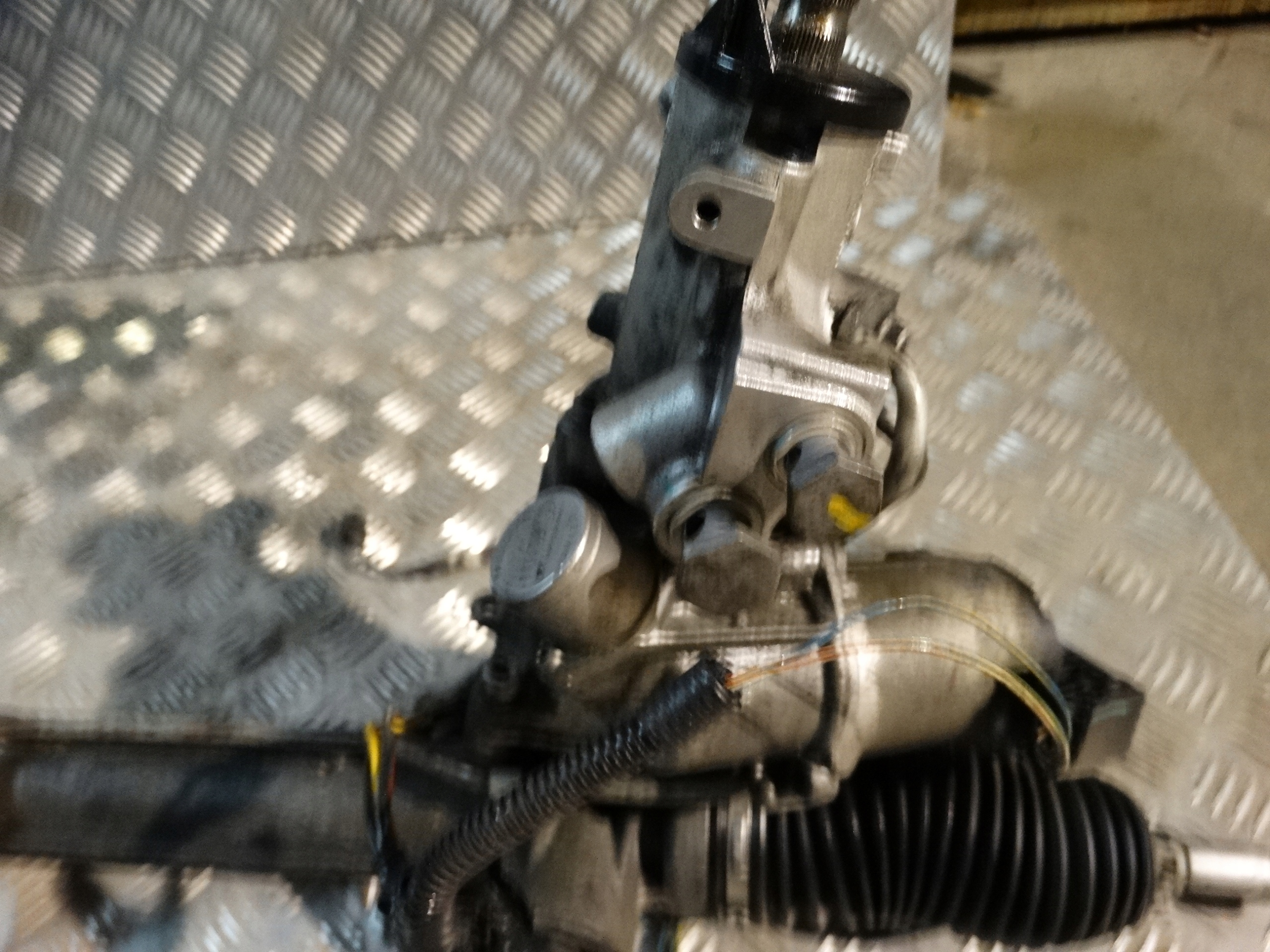 SCATOLA STERZO KPL. ACTIVE STEERING BMW E70 E71