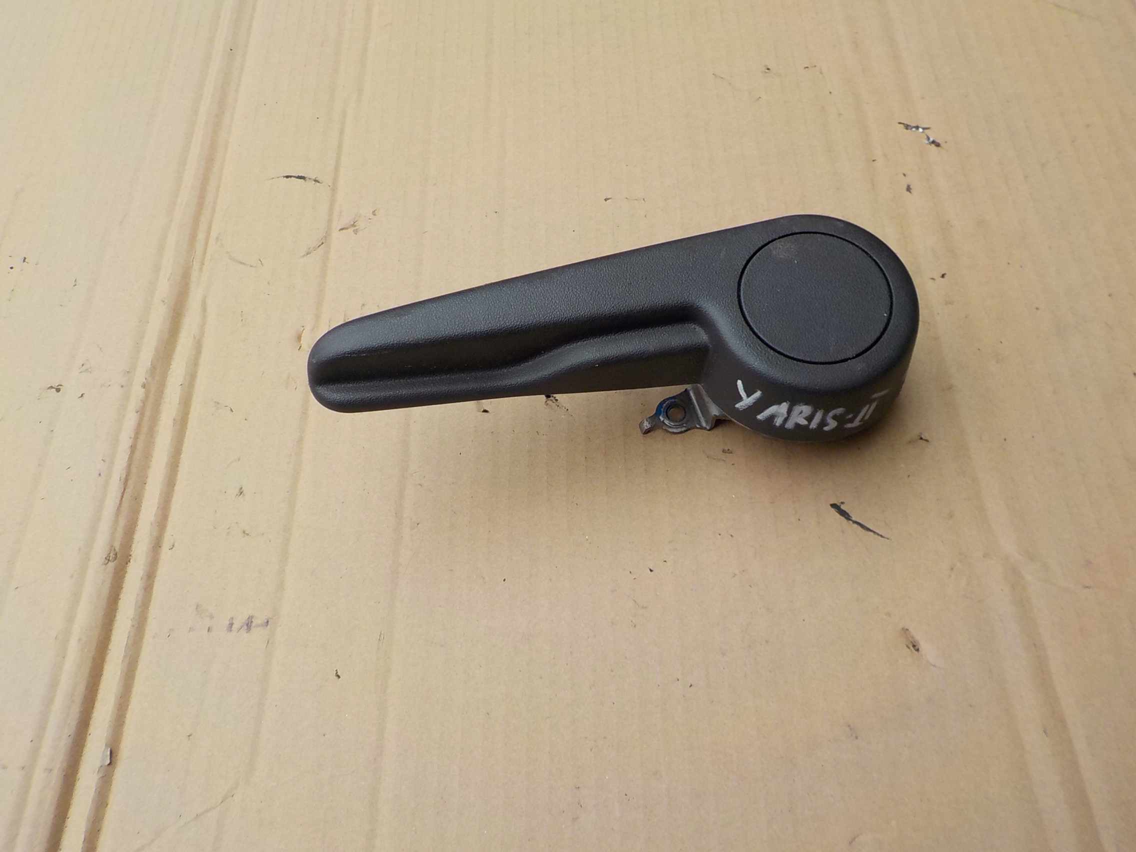 mechanism seat left front toyota yaris II 2007r