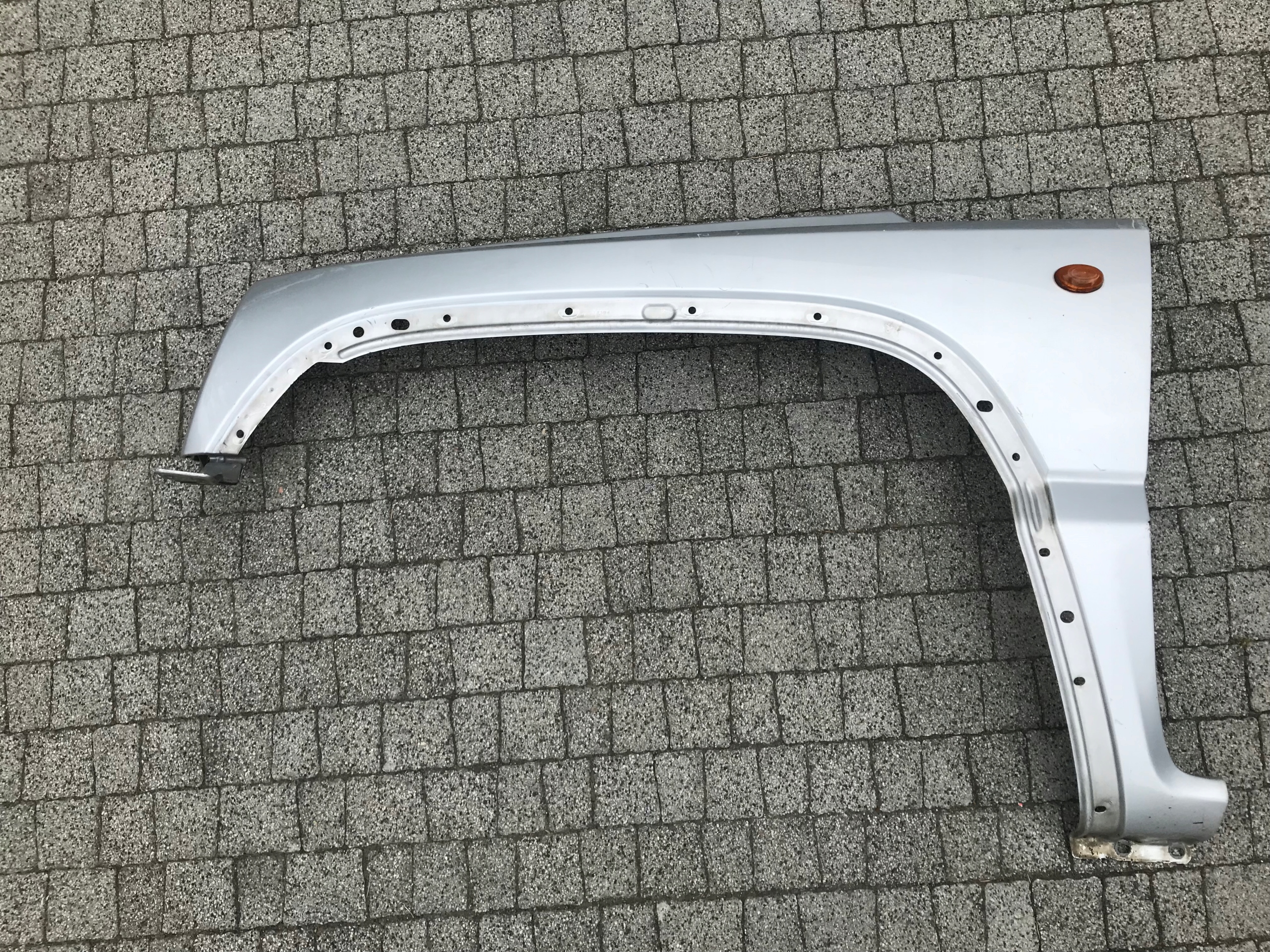 JEEP CHEROKEE KL LIBERTY fender left front original