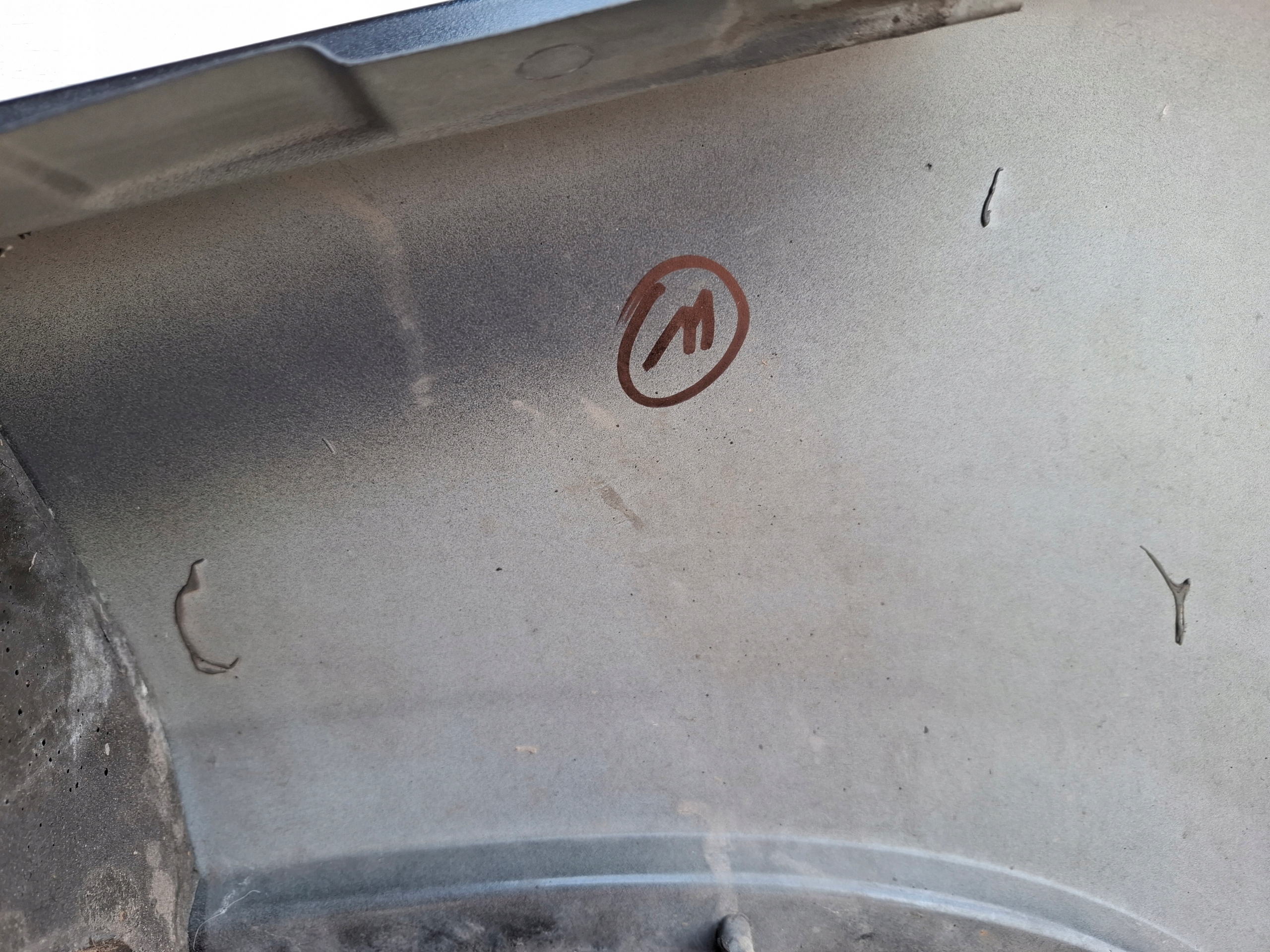 fender right front front VW TIGUAN and LIFT 13r LC9X