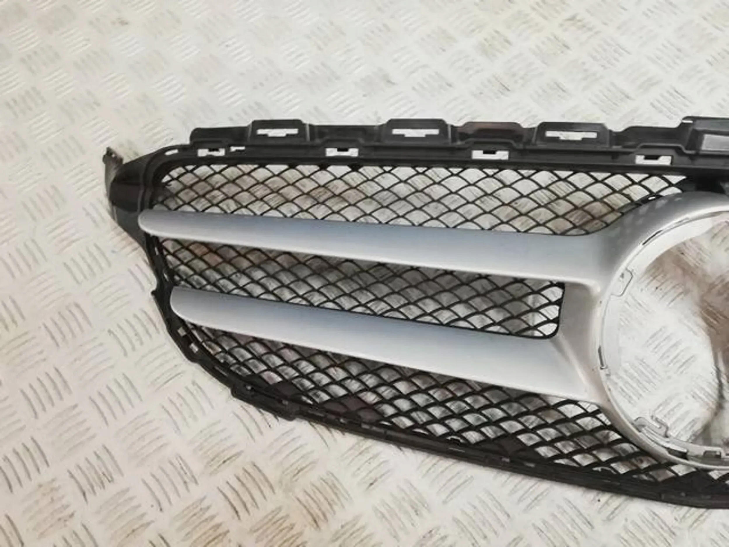 Mercedes-Benz C-Klasse W205 Kühlergrill FRONTGRILL Kühlergitter - Thumbnail 3