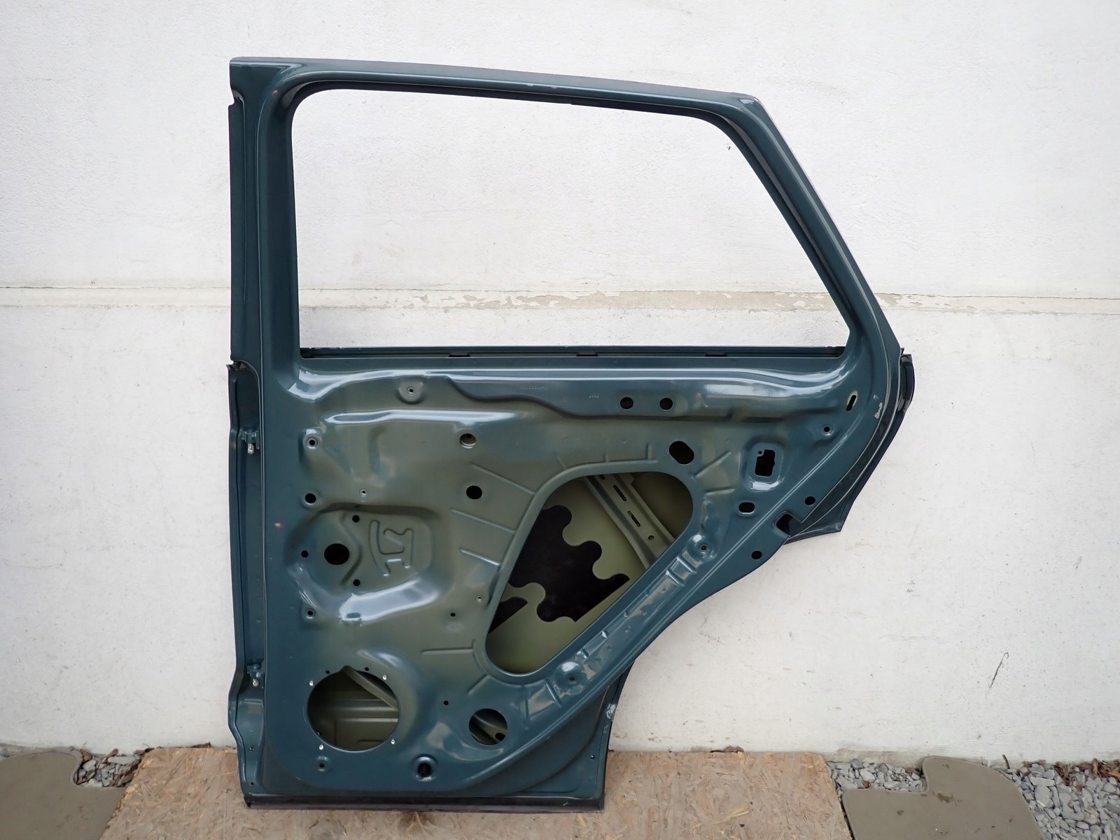 door right rear. right rear part VW T ROC 2GA A11 2017
