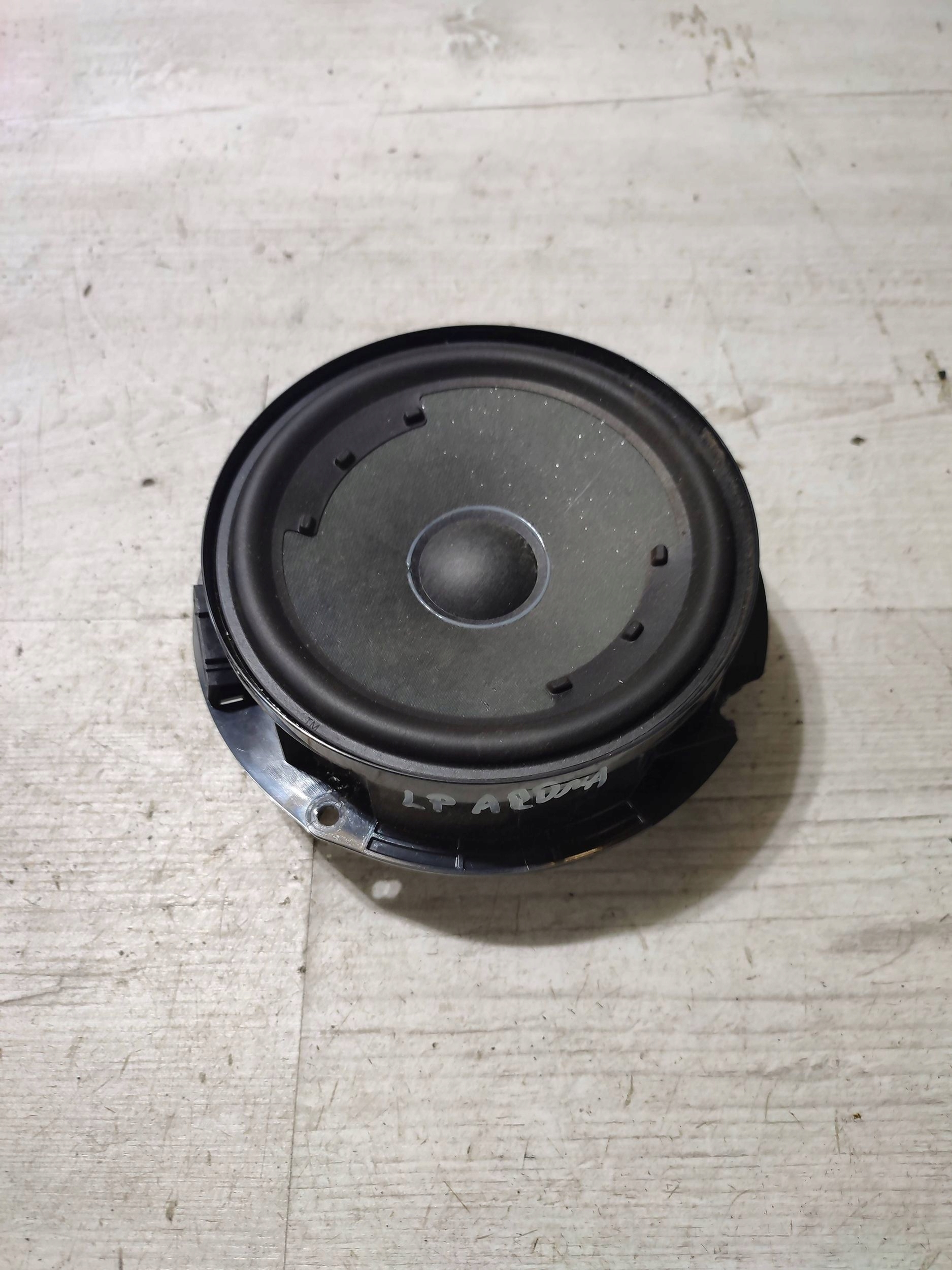 Seat Arona 2019 front left speaker door przednich