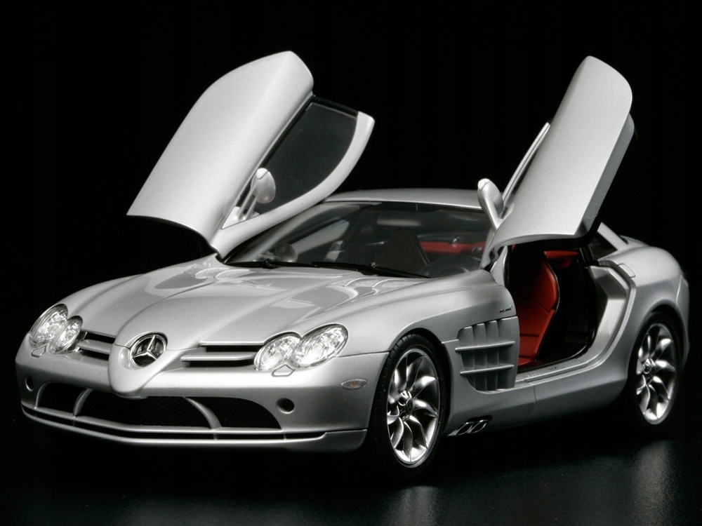 Mercedes Benz Slr McLaren model 24290 Tamiya