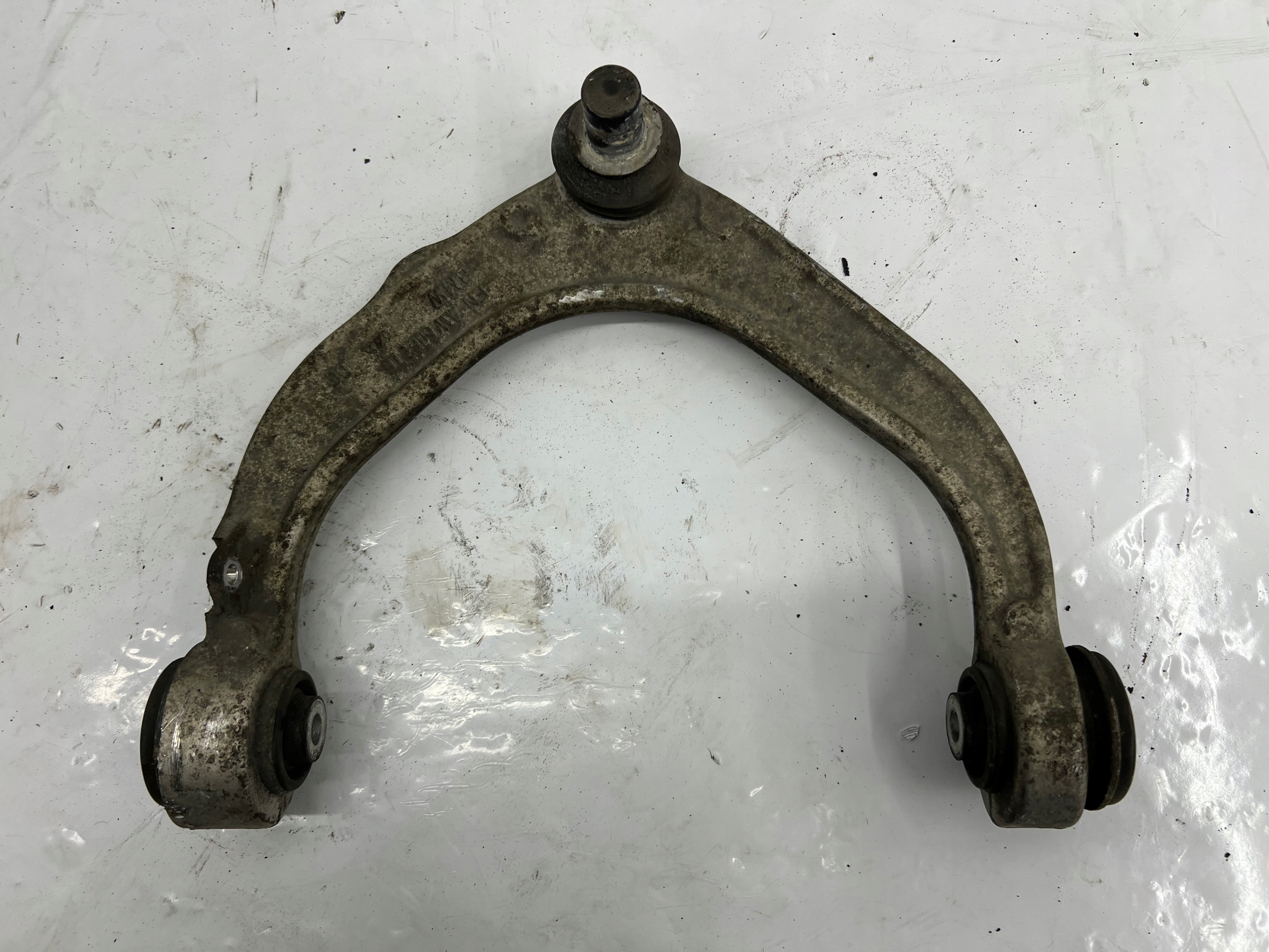 arm front upper left BMW X6 E71 X5 E70 AW6082T6 OE