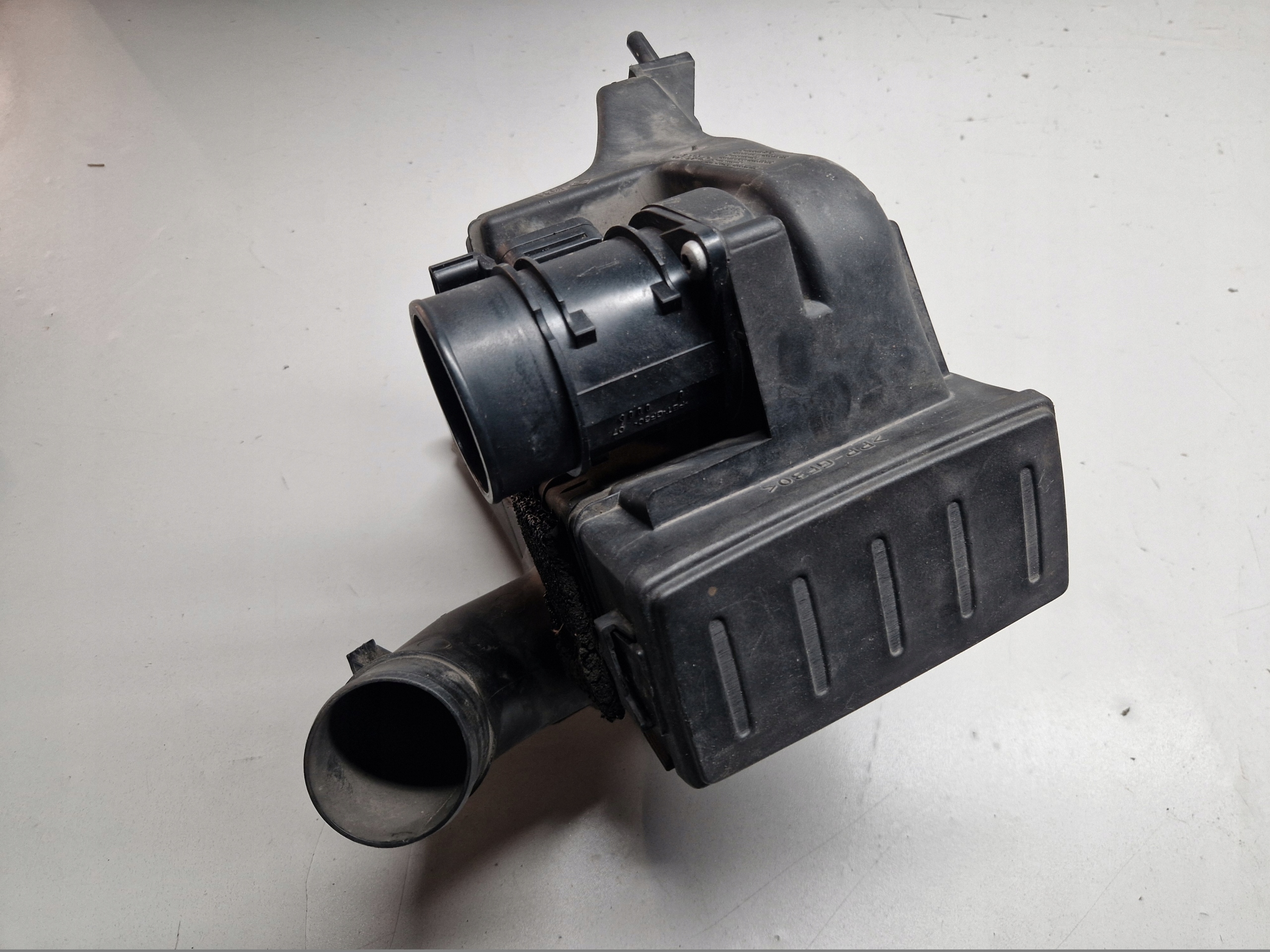 Gehäuse filter luft Luftmassenmesser RENAULT CLIO III 3 1.5 DCI
