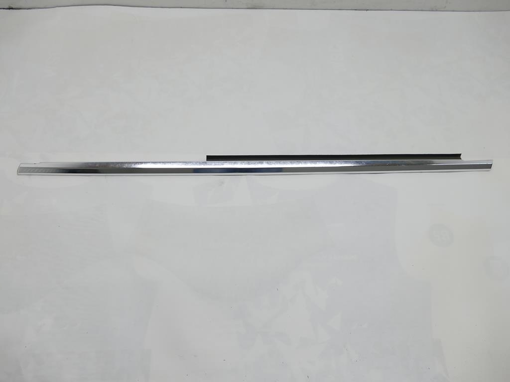 MERCEDES S W126 300 SE moulding dust P.T.
