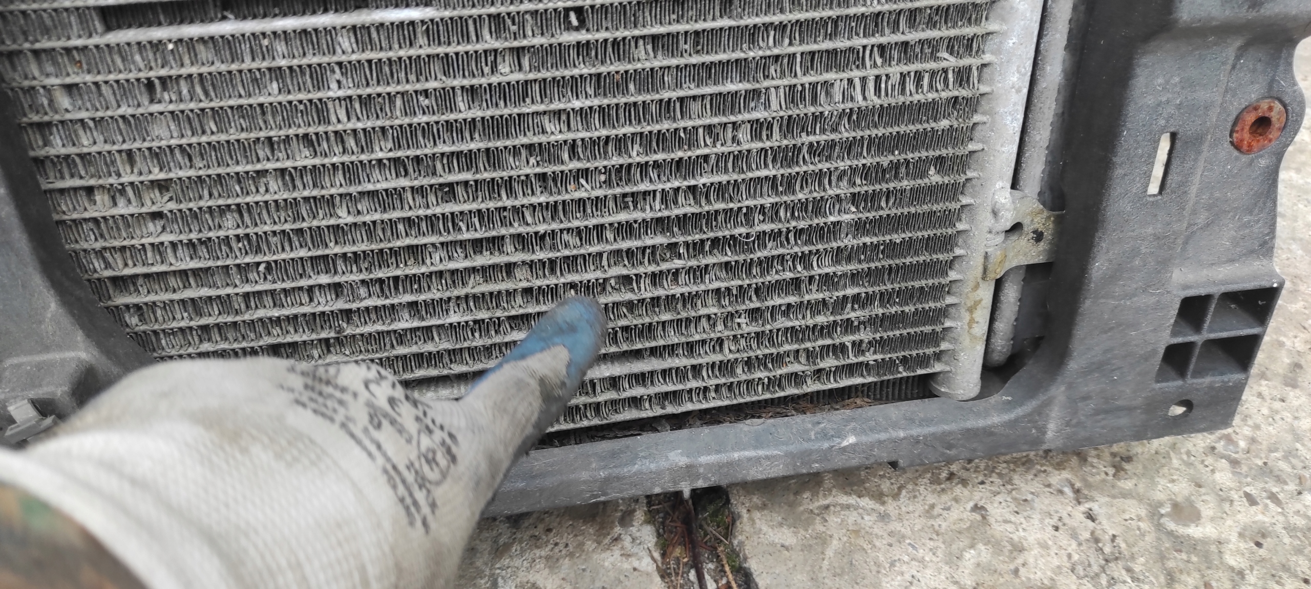 příčka, stěna přední chladič ventilátor MAZDA 5 V a CR 05- Benzín