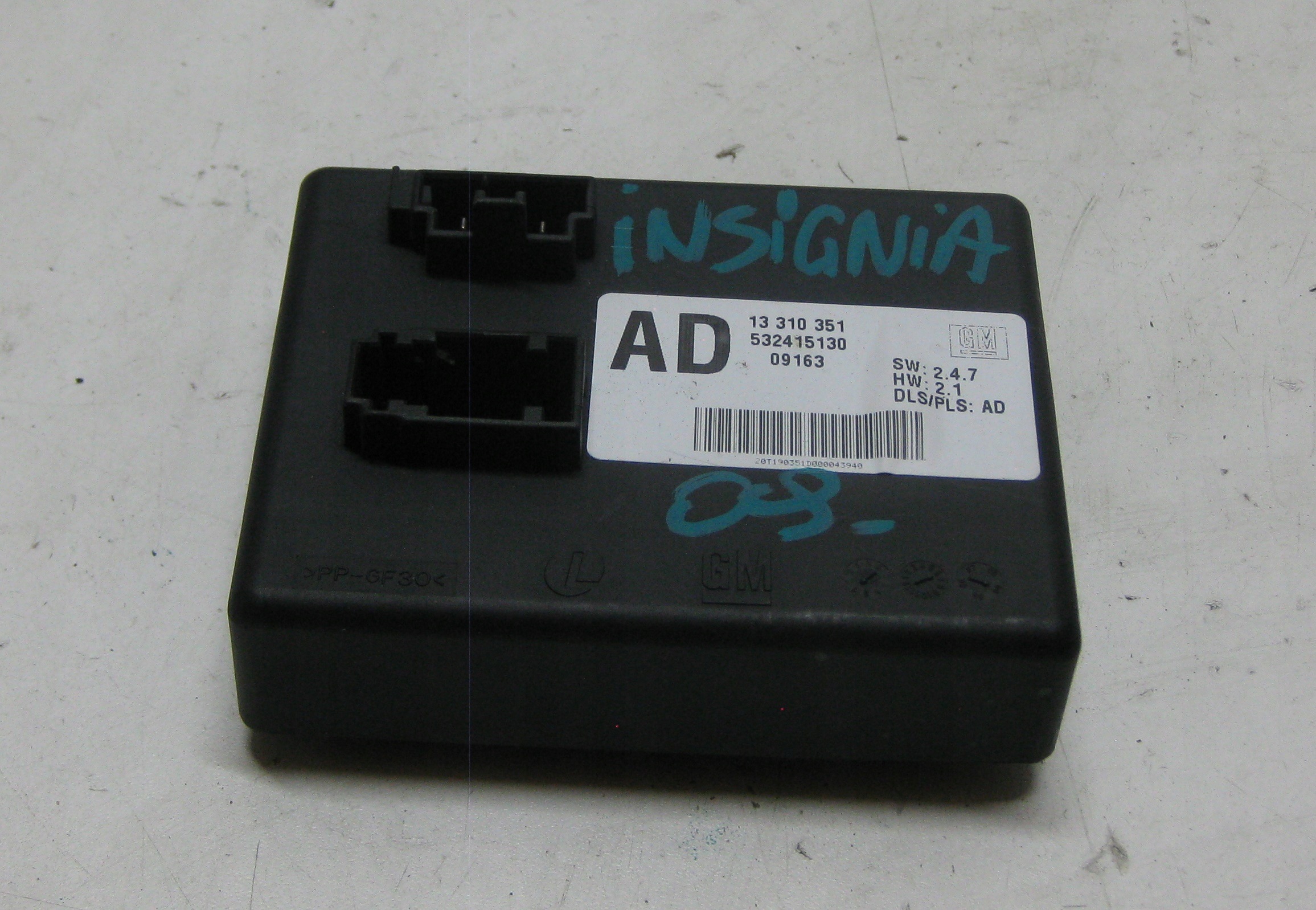 OPEL INSIGNIA A module HAKA HOLOWNICZEGO bonnet 13310351