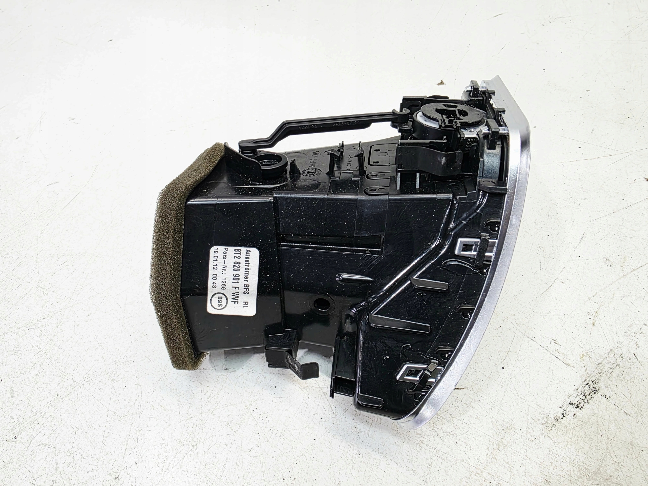 grid air conditioning devices left AUDI A4 B8 A5 8T LIFT 8T2820901F