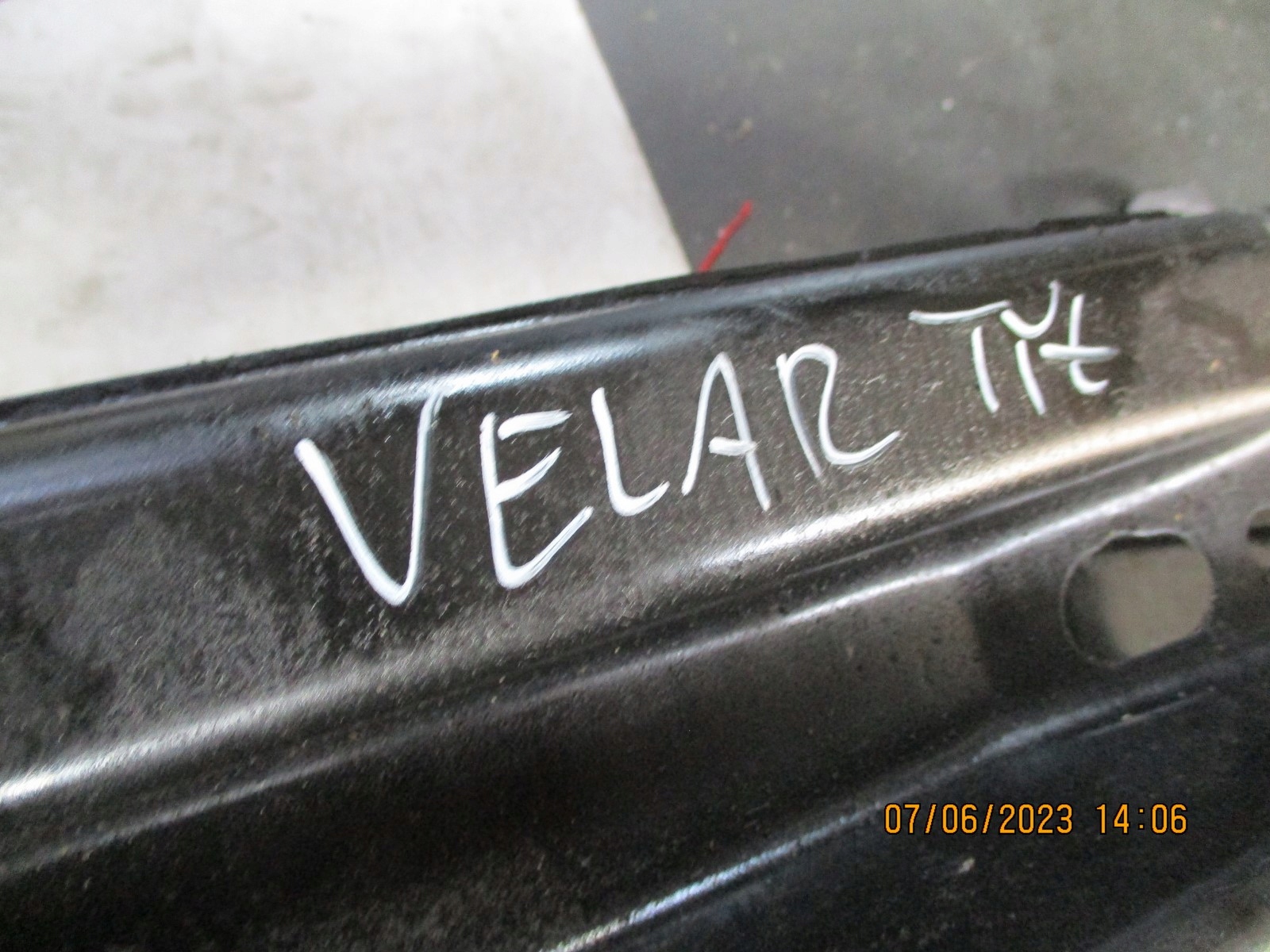 bumper support RANGE ROVER VELAR rear part rear