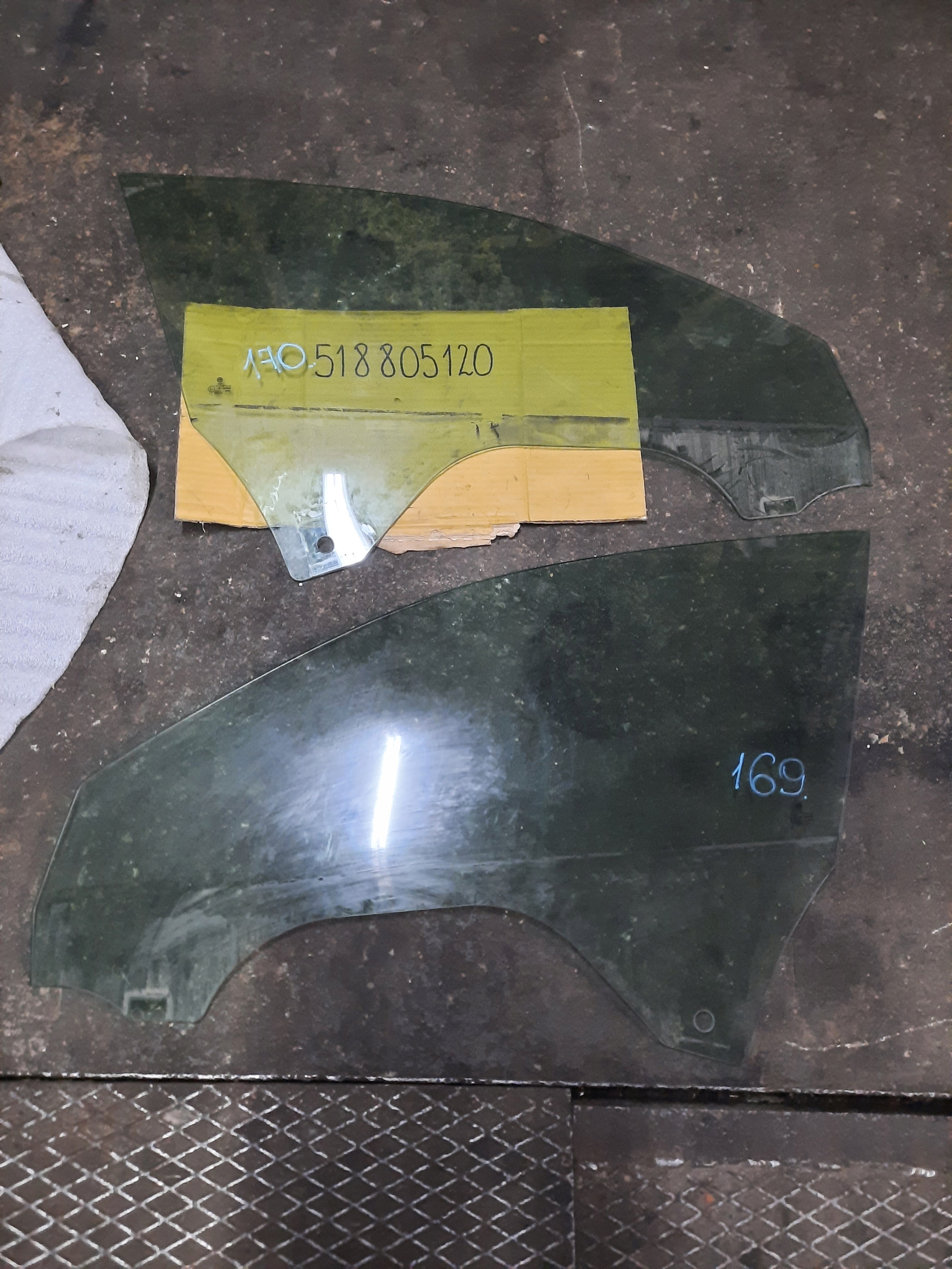 170 БОКОВОЕ СТЕКЛО ПЕРЕДНЕЙ ПРАВОЙ ДВЕРИ VW ARTEON