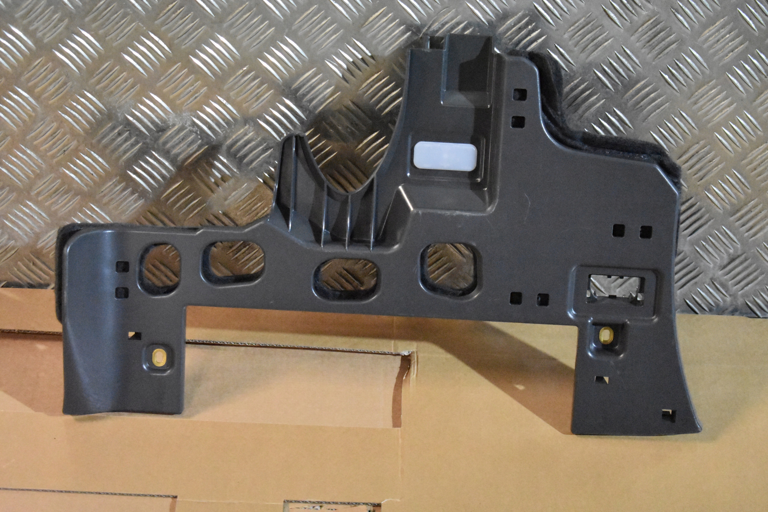 IDEALNA cover lower consoles PORSCHE CAYENNE 9Y grey 1