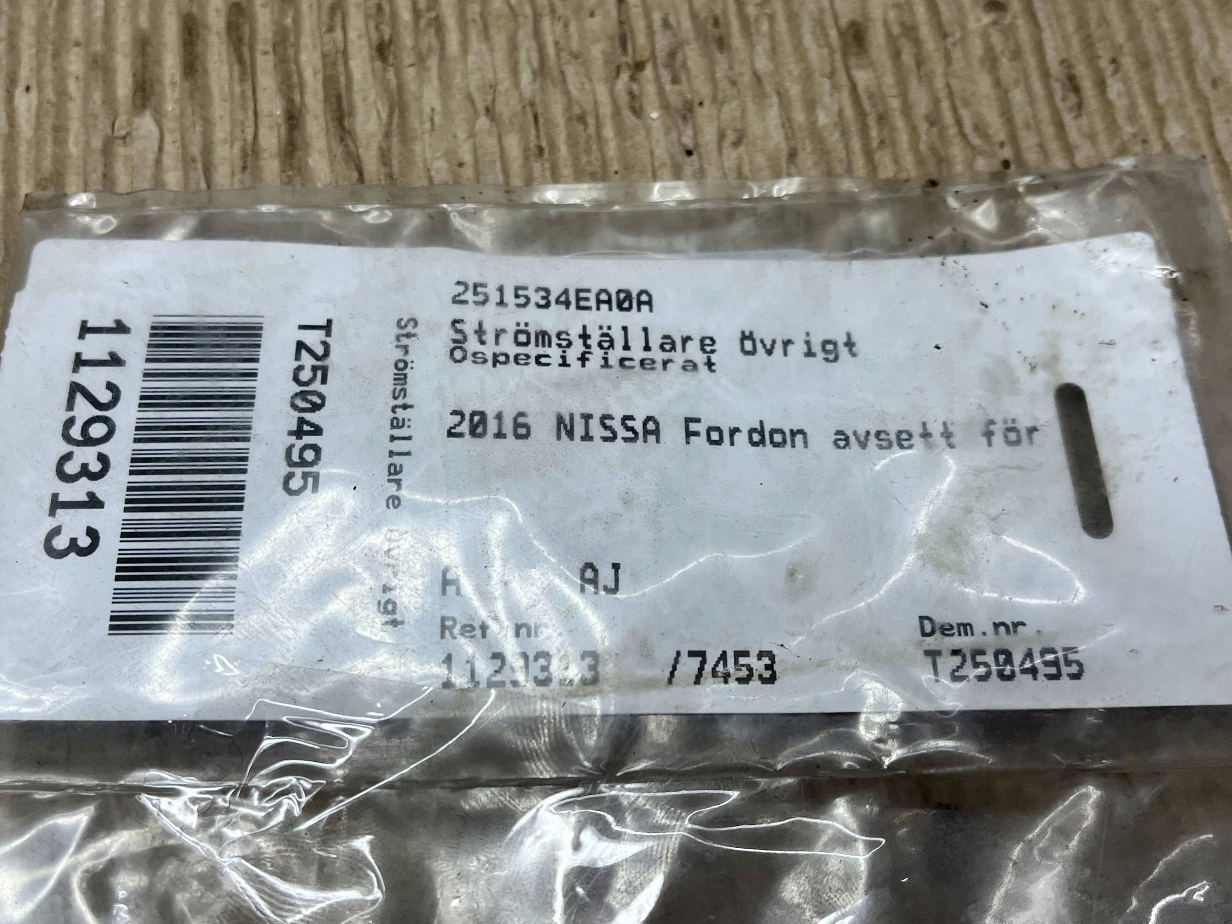 switch button Nissan Qashqai 251534EA0A