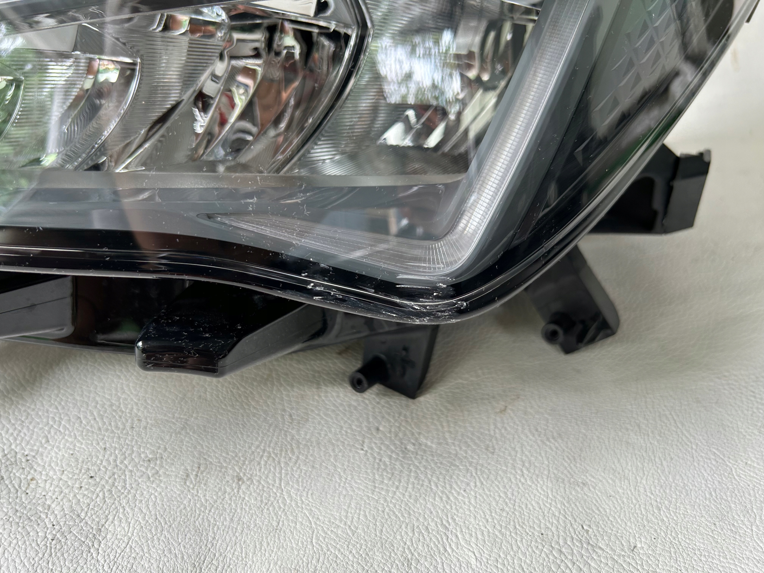 Cupra Born of lights led left left front 10F941007H