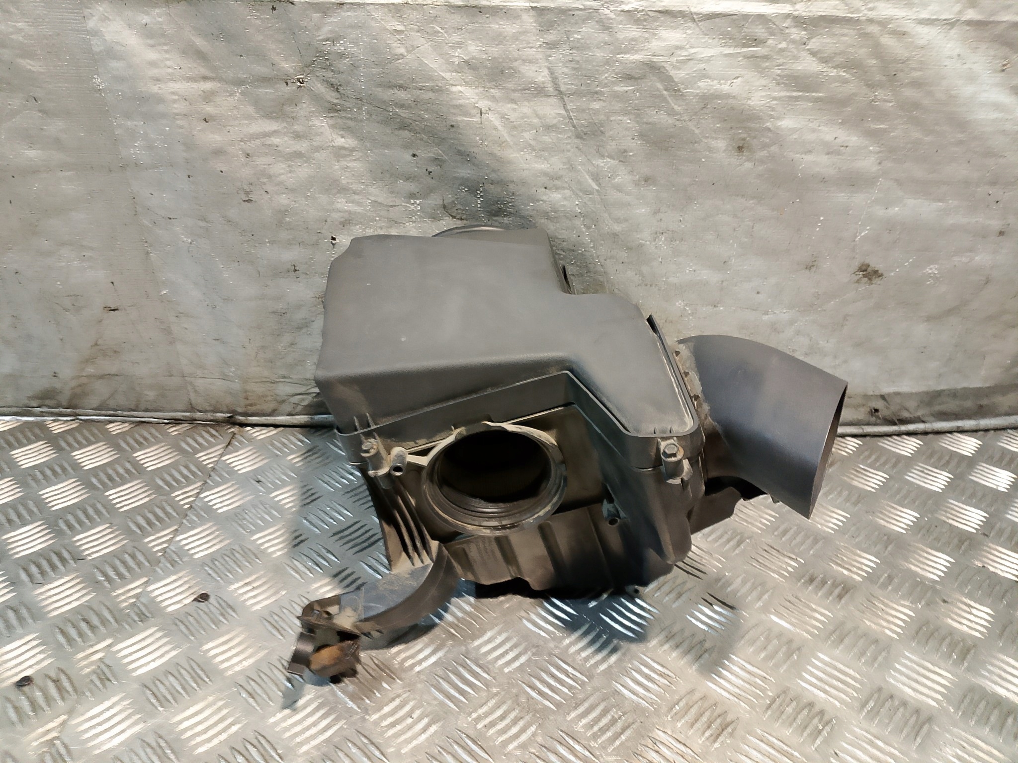 Gehäuse filter luft FORD FOCUS MK3 1.6 TDCI BV61-9C679-CA