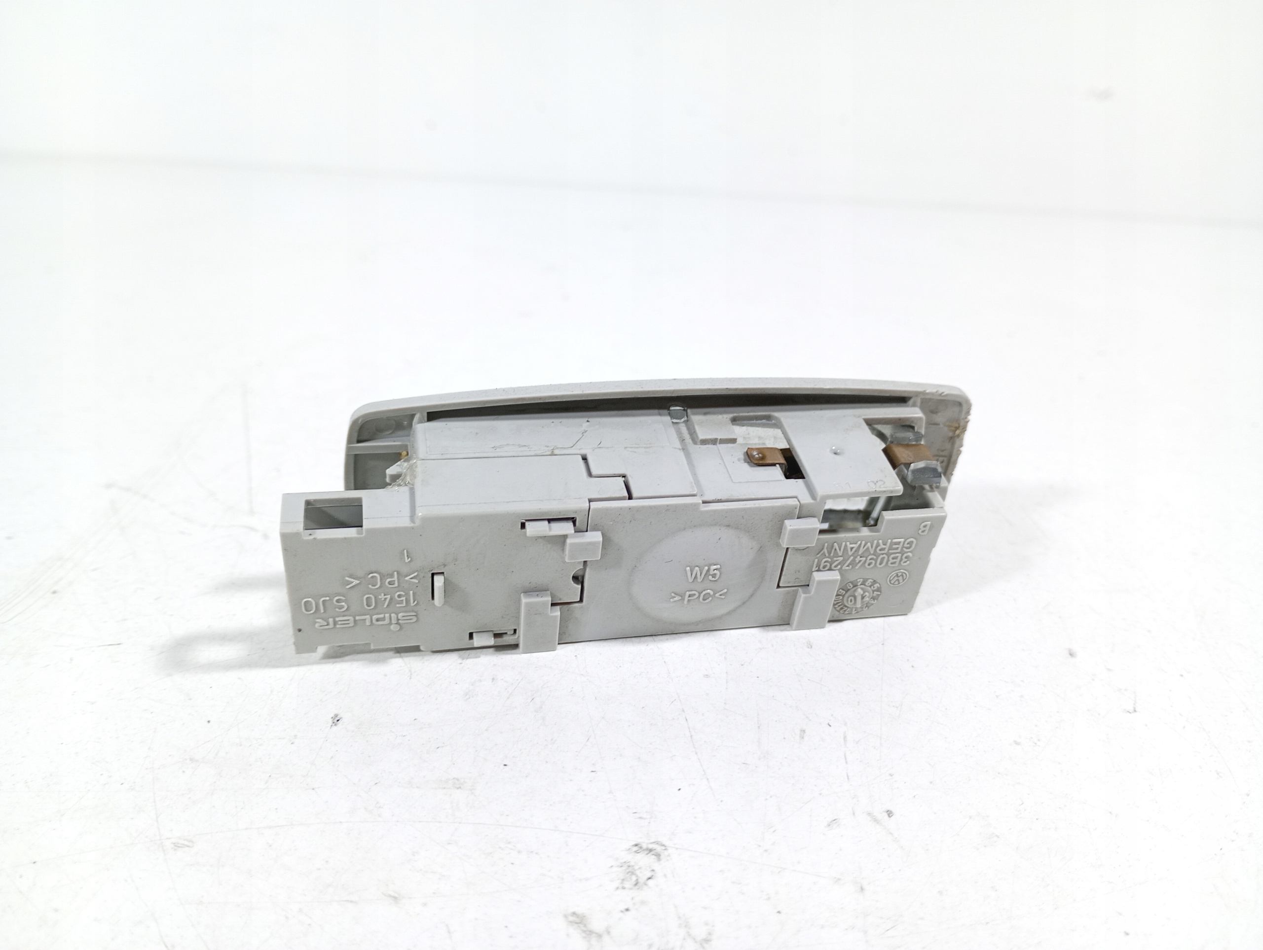 VW PASSAT B5 00-05 OSWIETLENIE cabs light inner OE 3B947291