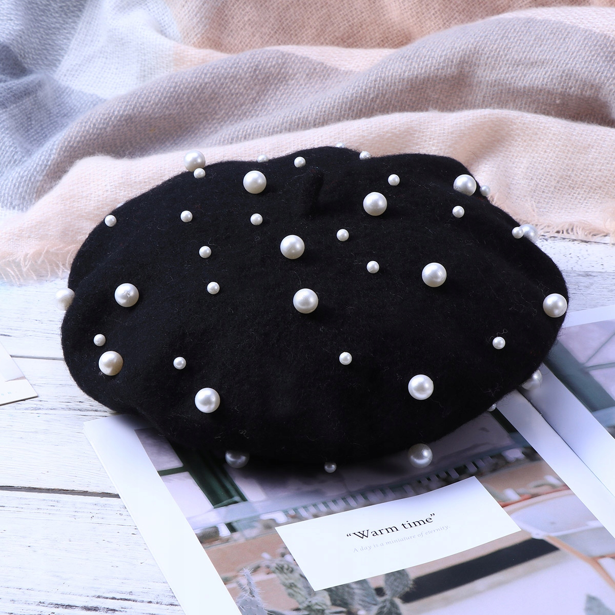 ZIMOWA KASZMIROWA BERETKA Z PERŁAMI STYLOWA I WYGODNA Wzór dominujący inny wzór