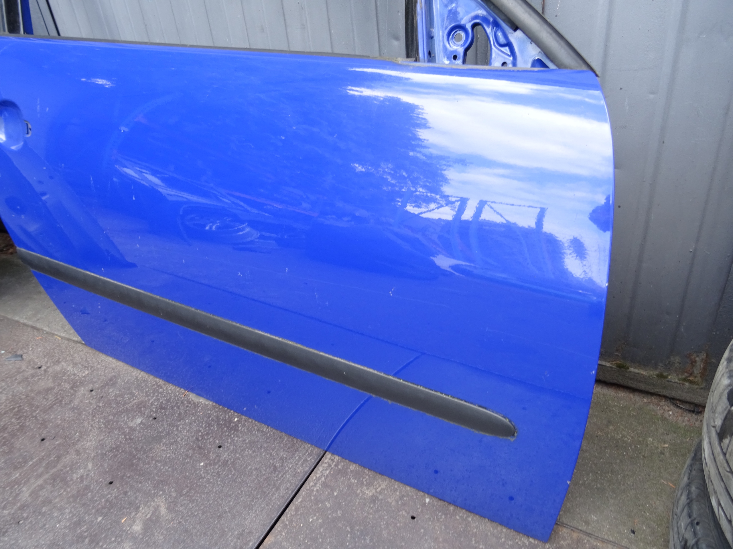 DRWZI PRZÓD PRAWE SEAT IBIZA III 3 6L0 3D LS5G Strona zabudowy przód - prawa