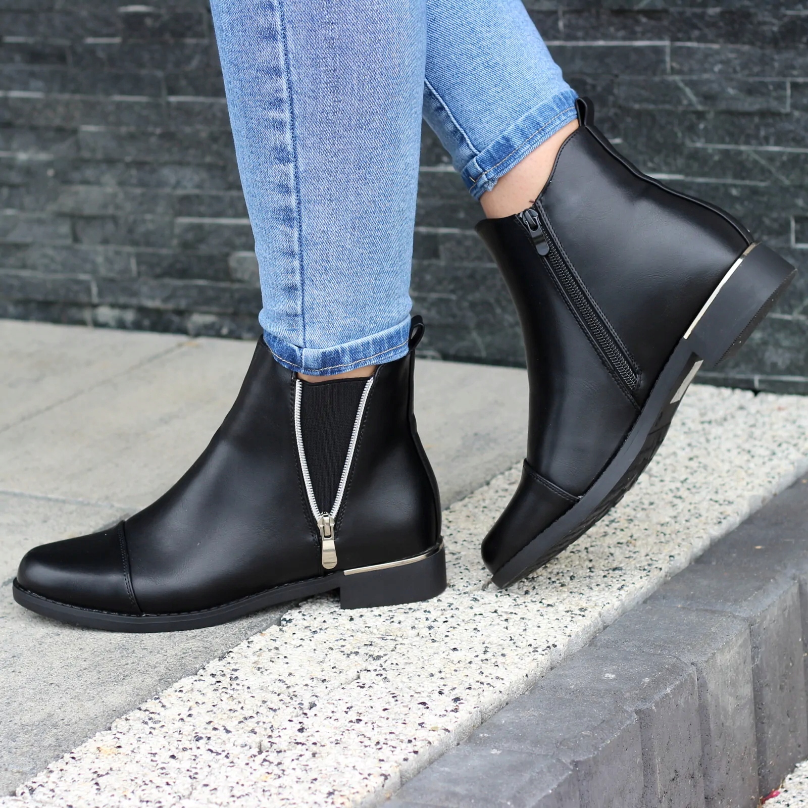 CZARNE SKÓRZANE BOTKI DAMSKIE SZTYBLETY Z GUMĄ 41 Rozmiar 41