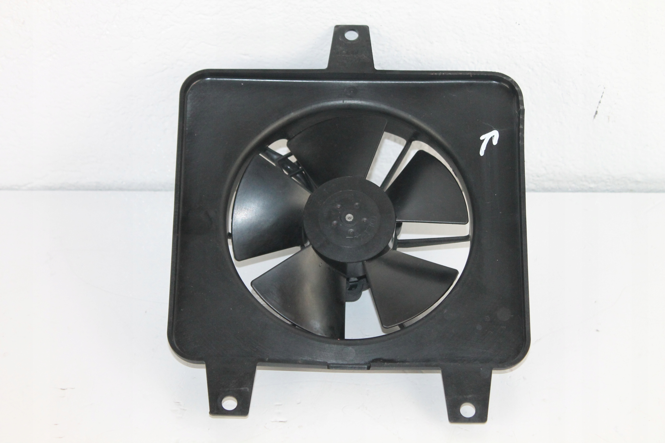 TRIUMPH TIGER SPORT 1050 20 WENTYLATOR WIATRAK