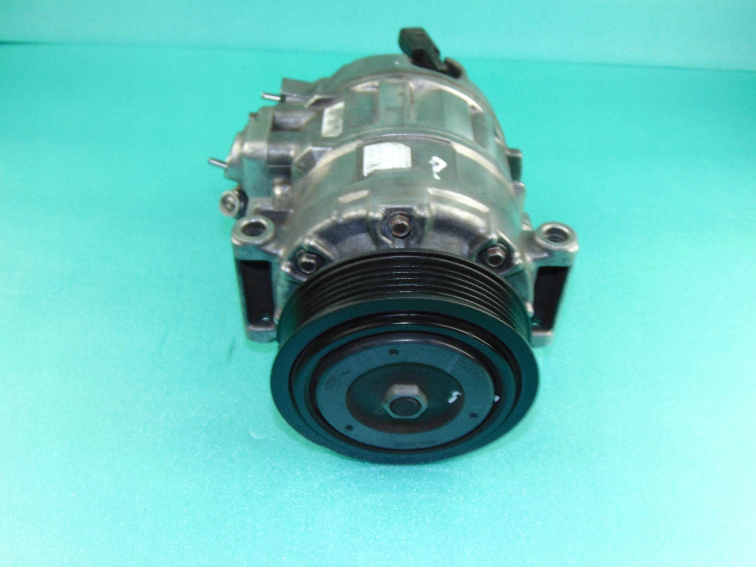 compressor; compressor of the air conditioning 1K0820803P 2,0FSI 2,0TDI