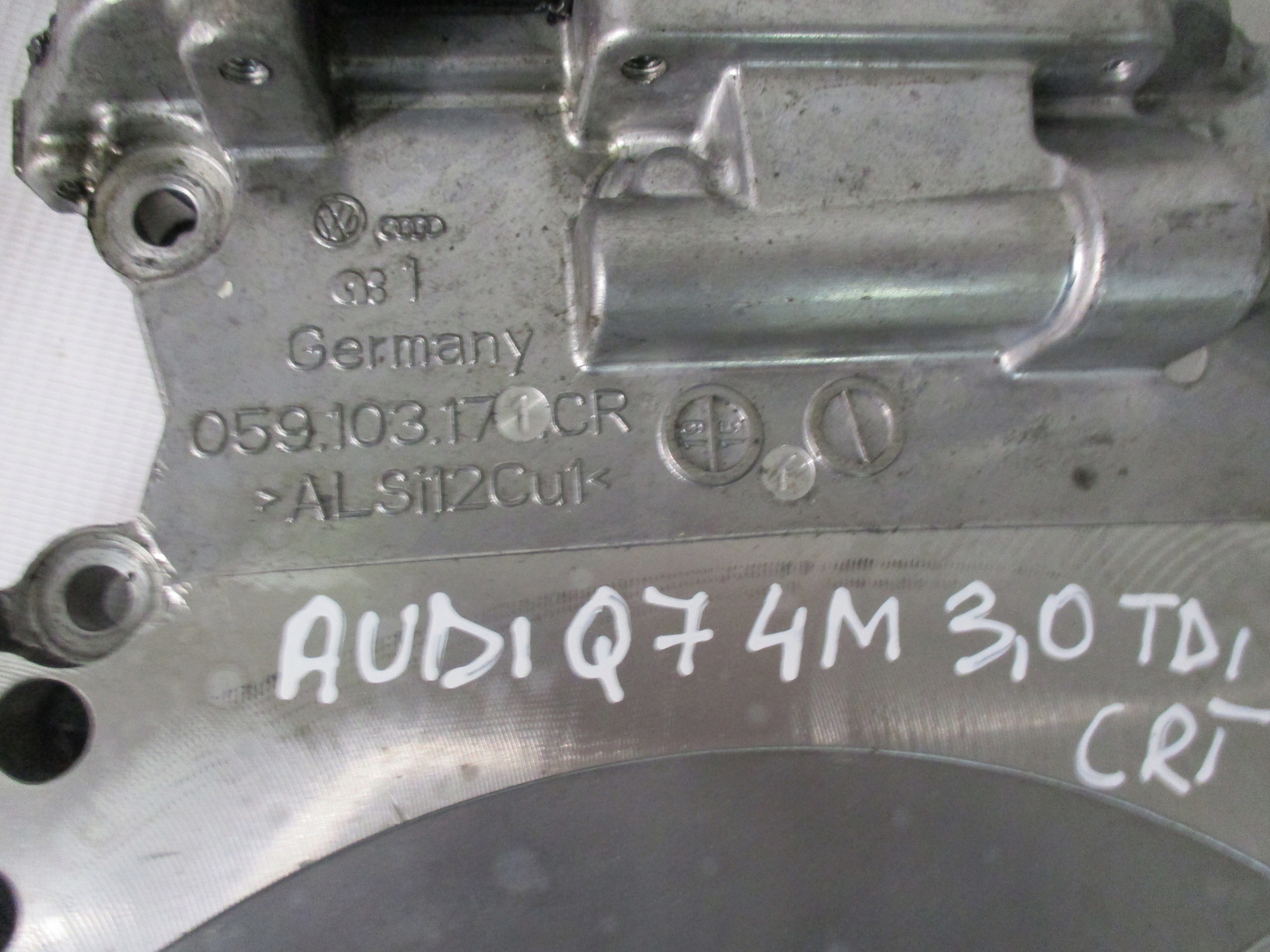Blende Abdeckung des Zahnrads Audi Q74M 3,0 TDI CRT 059103171CR