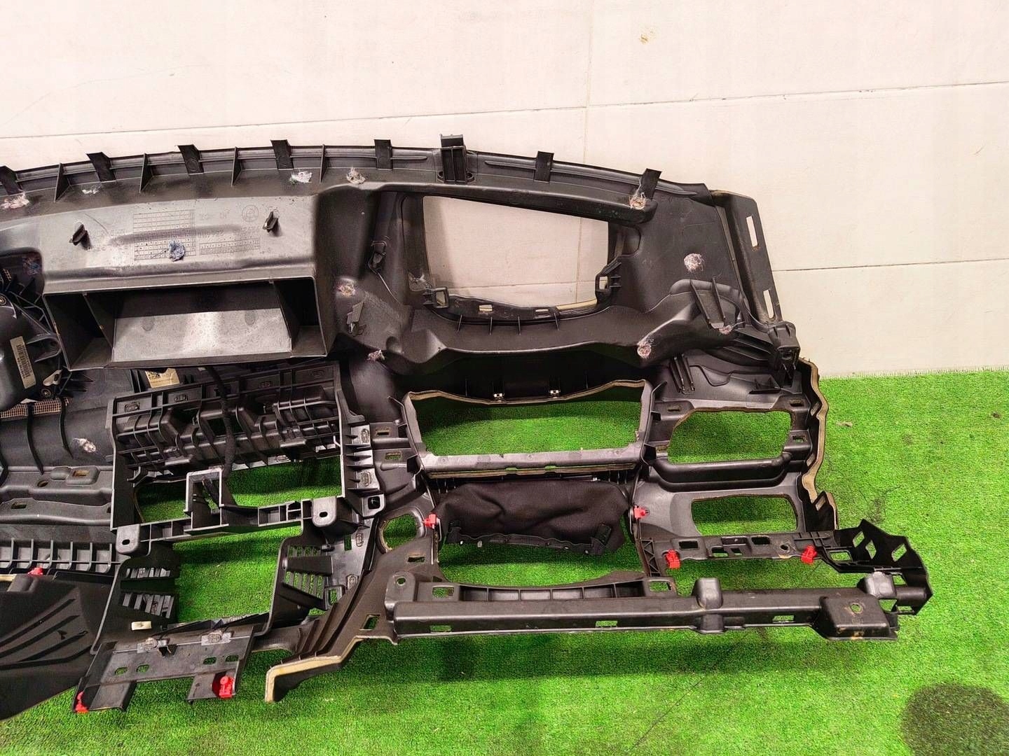 BMW X2 F39 dashboard instrument panel console HEADUP HUD NIC