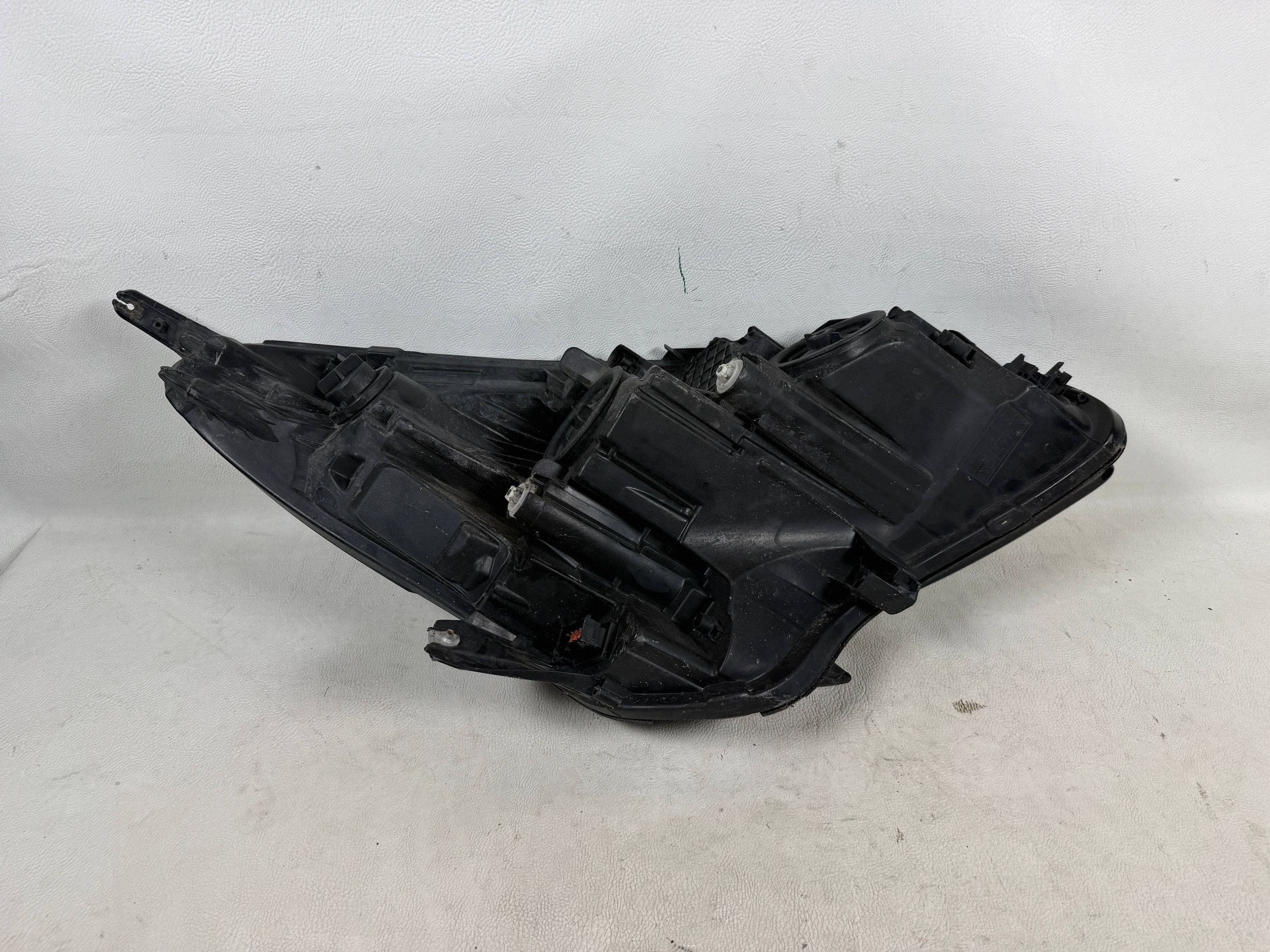 Opel Corsa E 14- světlo levá předek přední