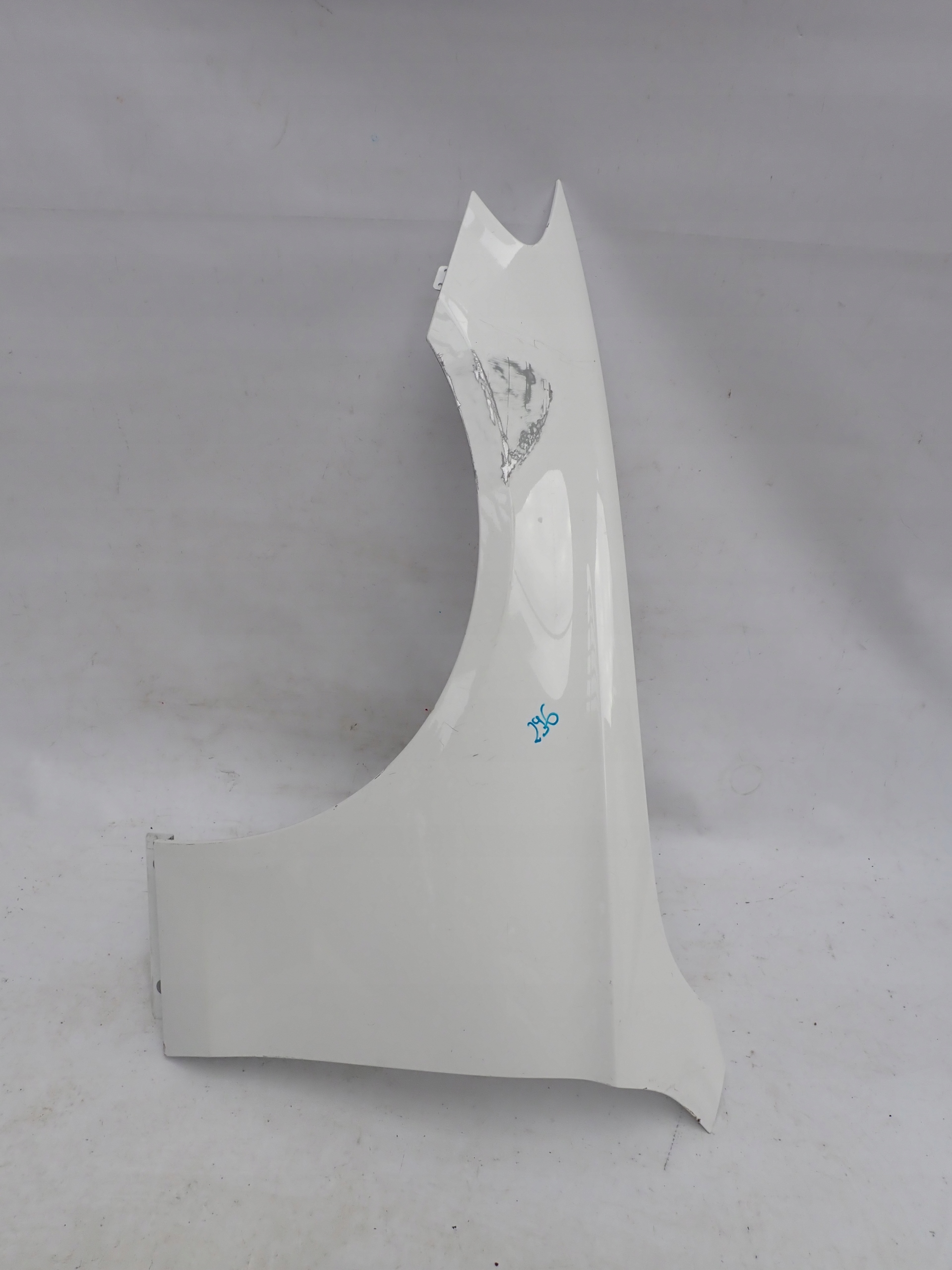 MERCEDES E-KLASA W213 16- fender left front front