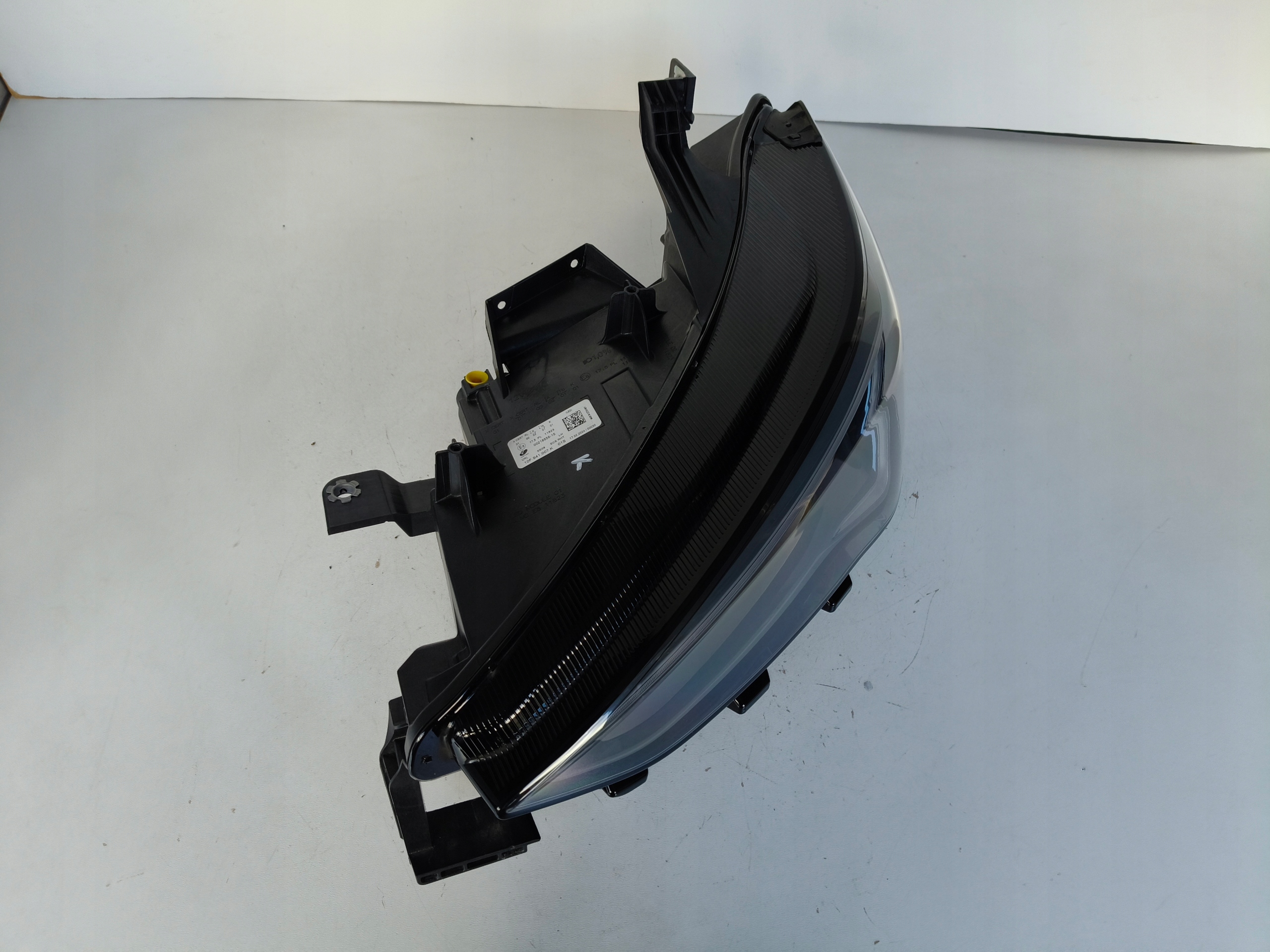 light left REFLEKTOR SEAT CUPRA BORN 10E 21- FULL LED