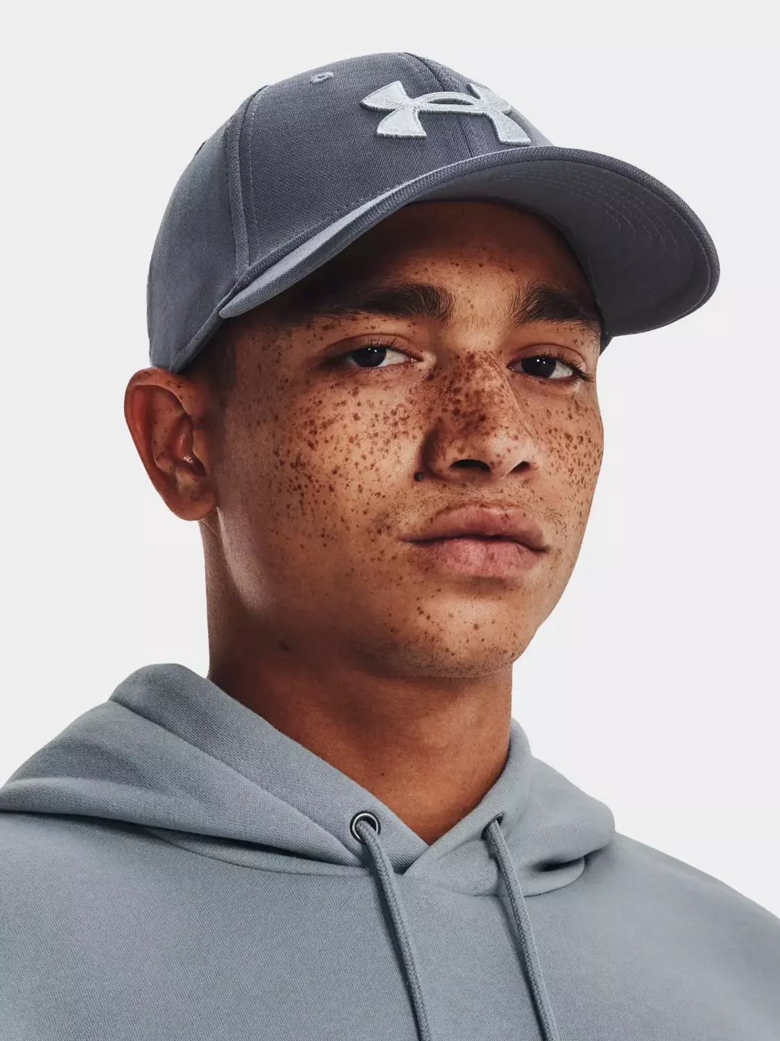 CZAPKA Z DASZKIEM UNDER ARMOUR BEJSBOLÓWKA SPORTOWA 1376700-044 Kolor niebieski