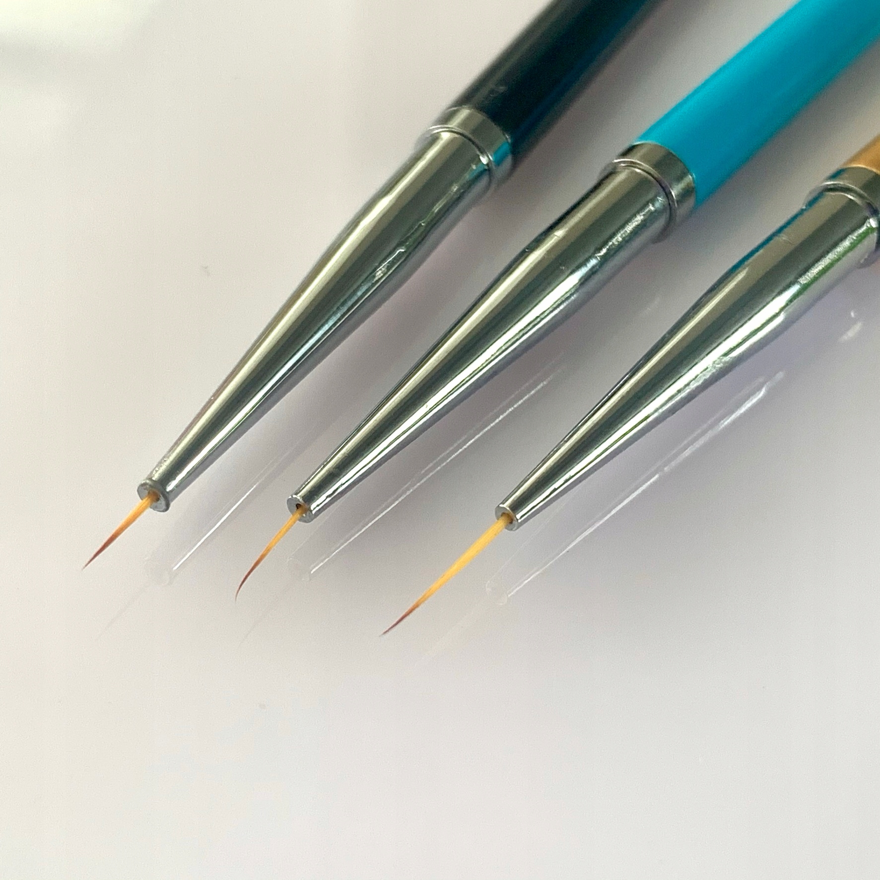 PĘDZLE PEDZELKI DO ZDOBIEŃ MANICURE PAZNOKCI 3SZT Kolor uchwytu wielokolorowy